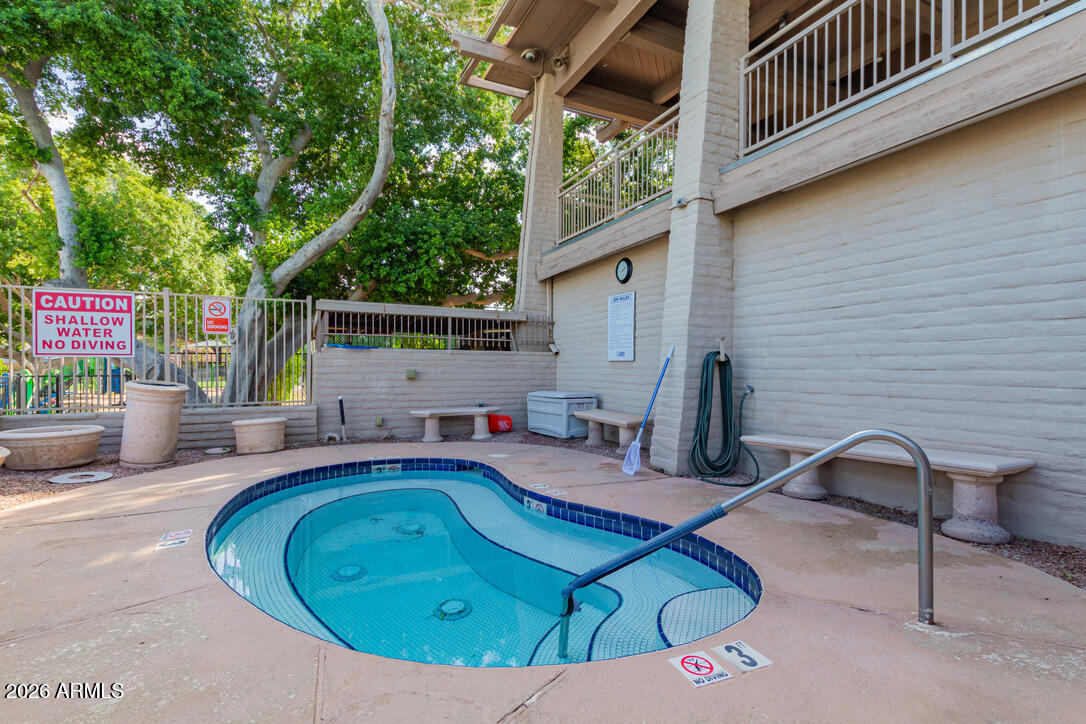 1071 E SANDPIPER Drive