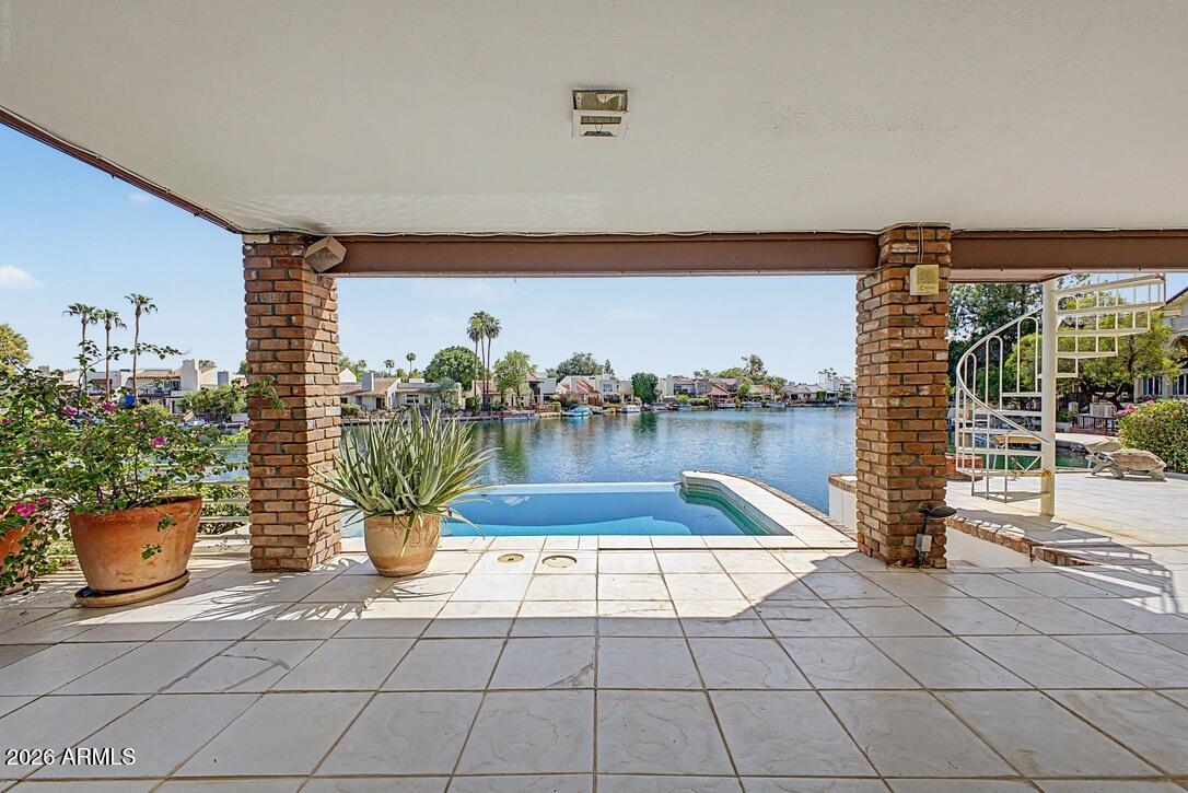 1071 E SANDPIPER Drive