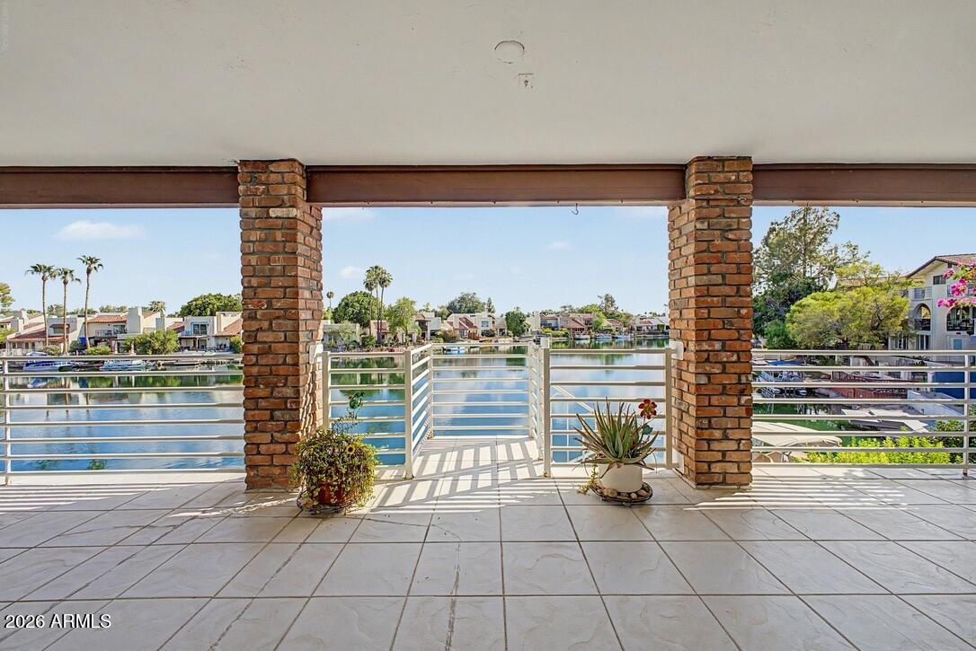 1071 E SANDPIPER Drive