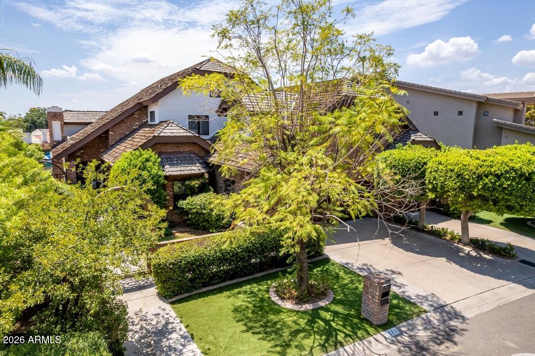 1071 E SANDPIPER Drive