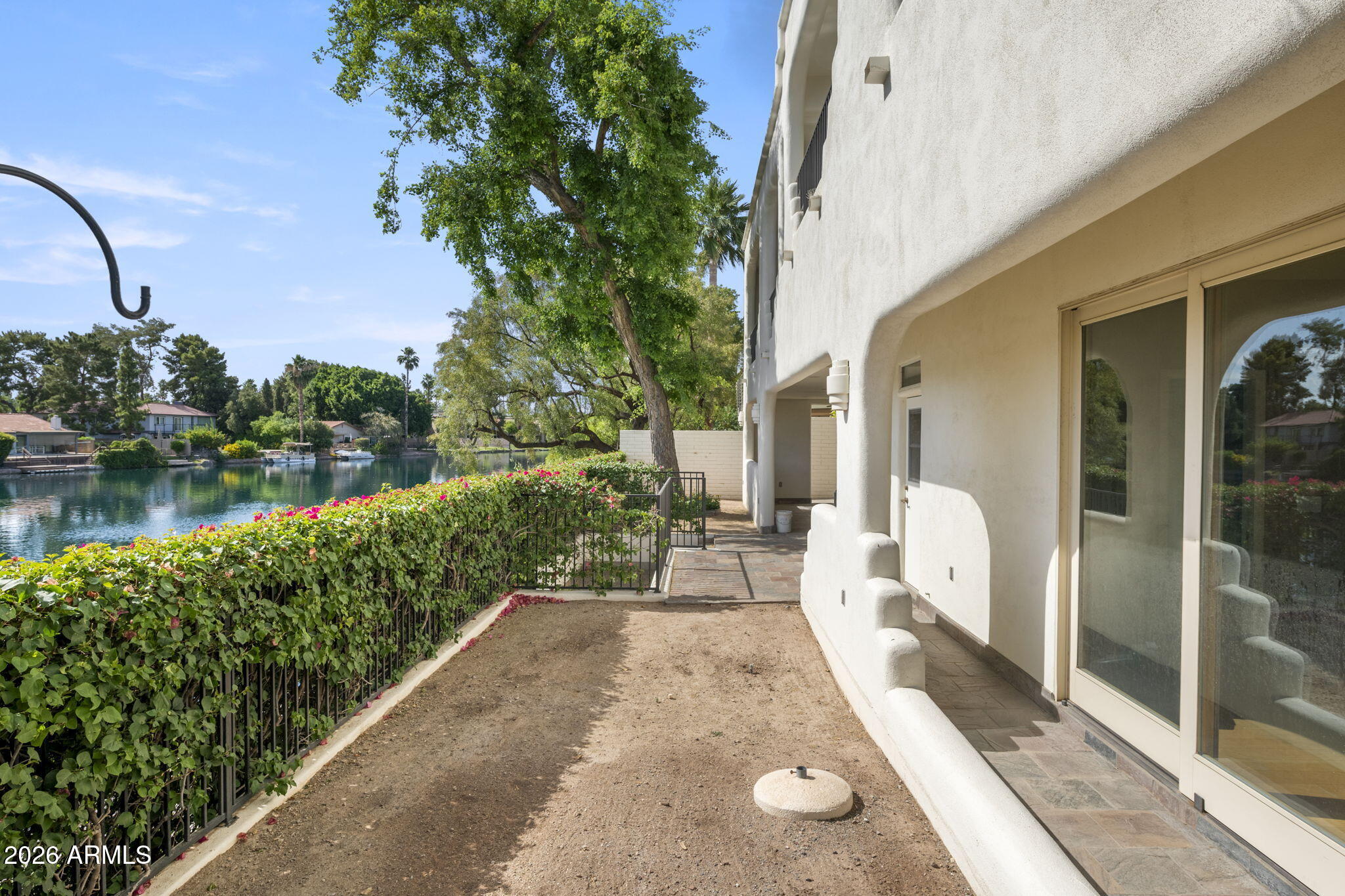 1053 E SANDPIPER Drive