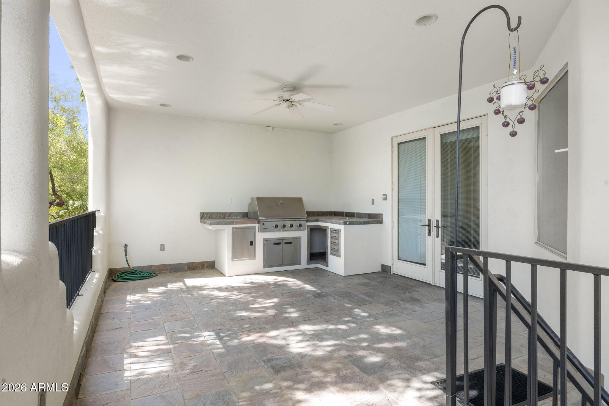 1053 E SANDPIPER Drive