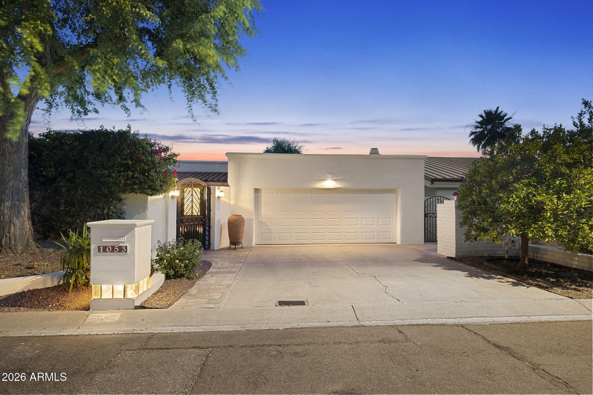 1053 E SANDPIPER Drive