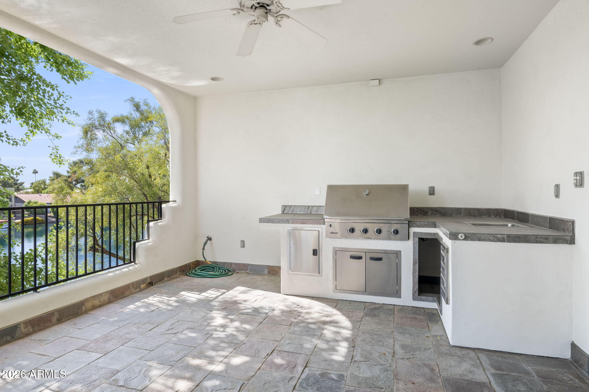 1053 E SANDPIPER Drive