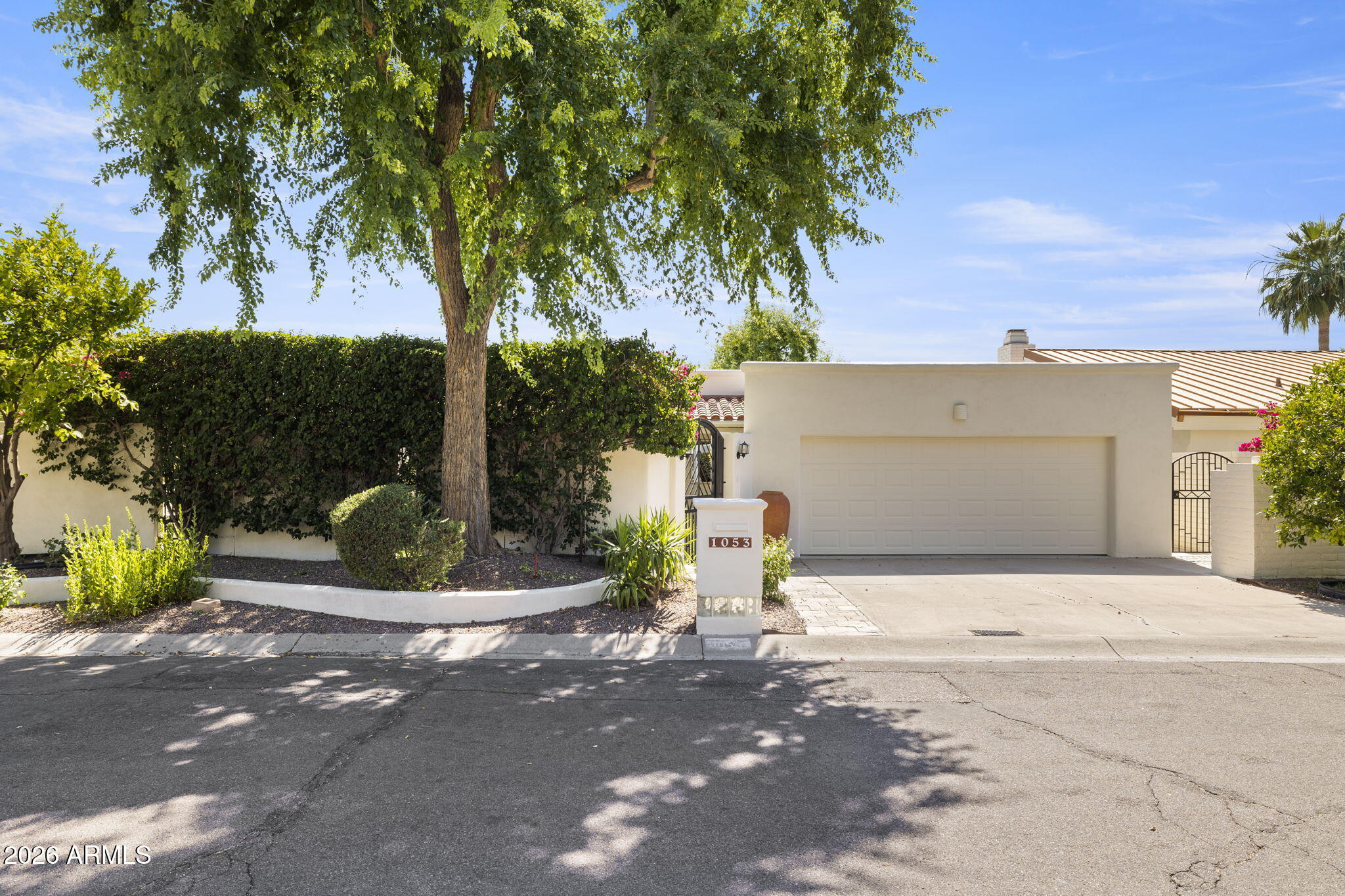 1053 E SANDPIPER Drive