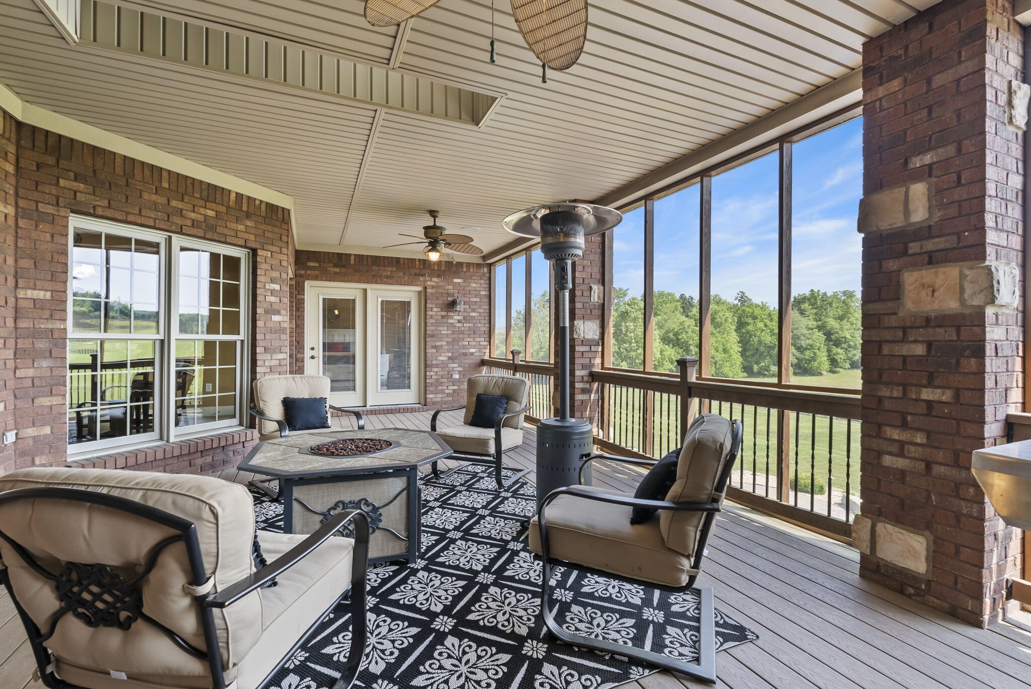 127 King Fisher Way