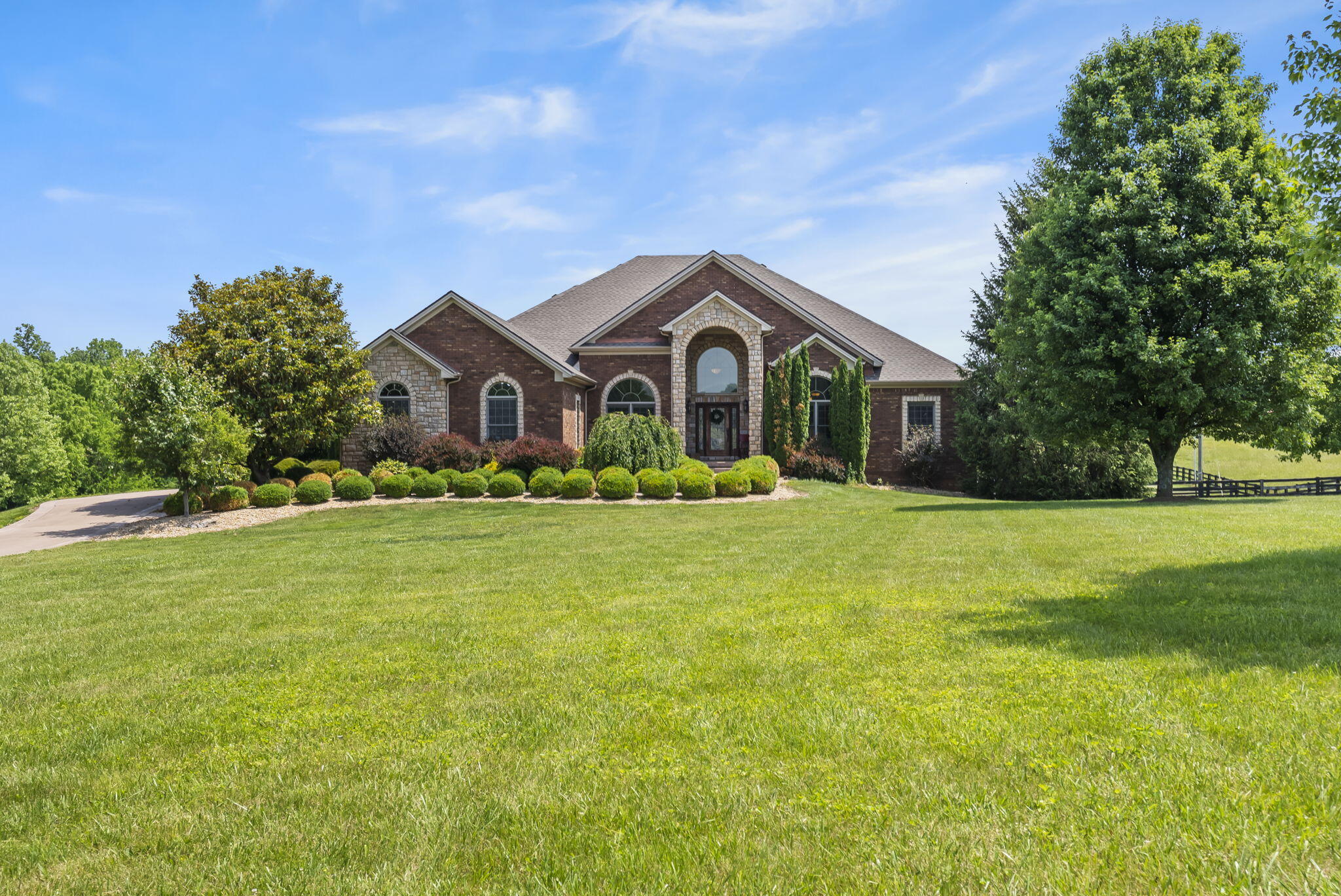 127 King Fisher Way