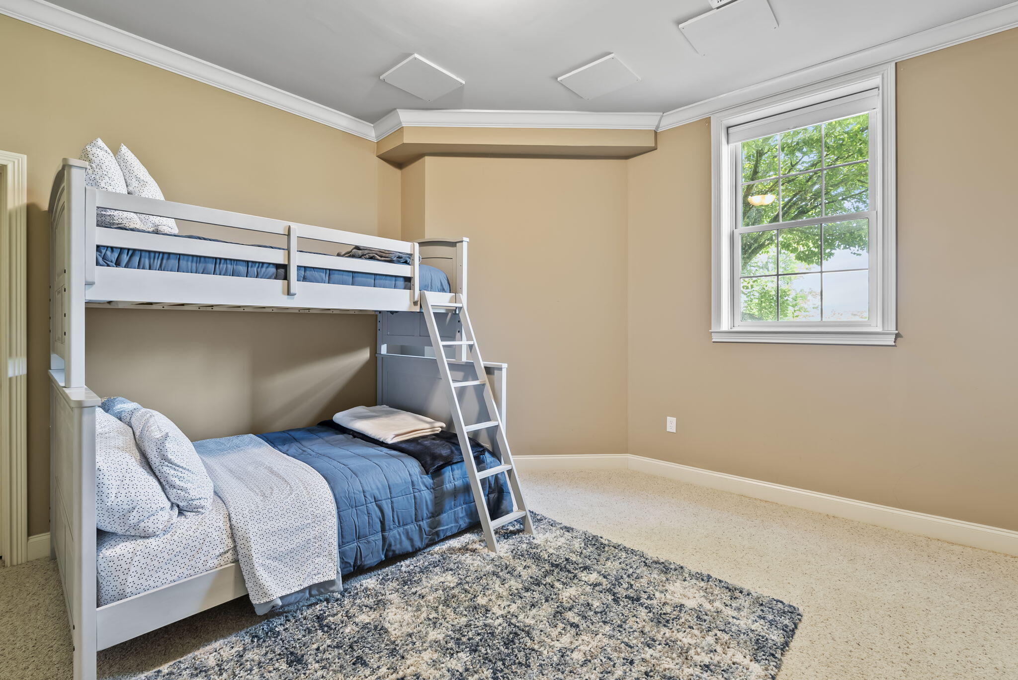 127 King Fisher Way