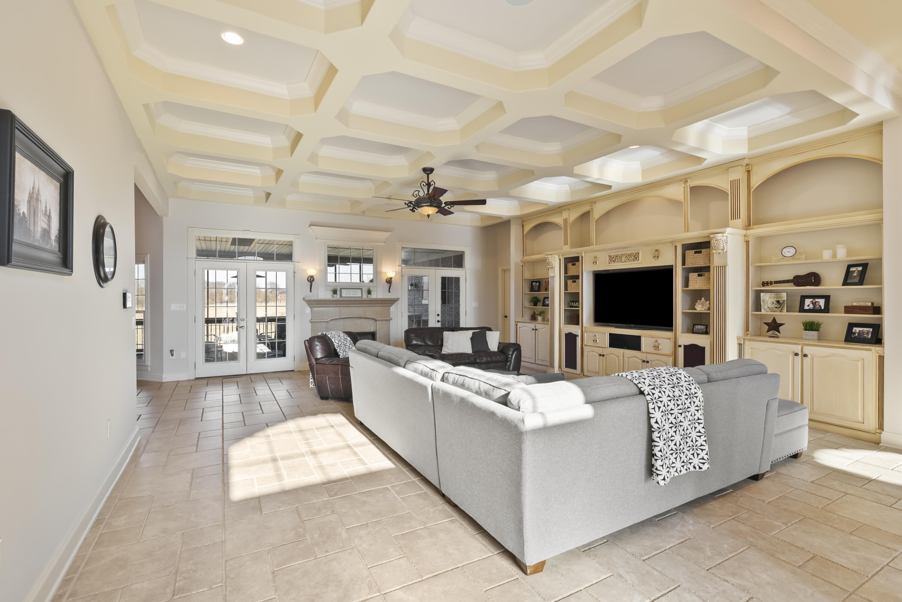 127 King Fisher Way