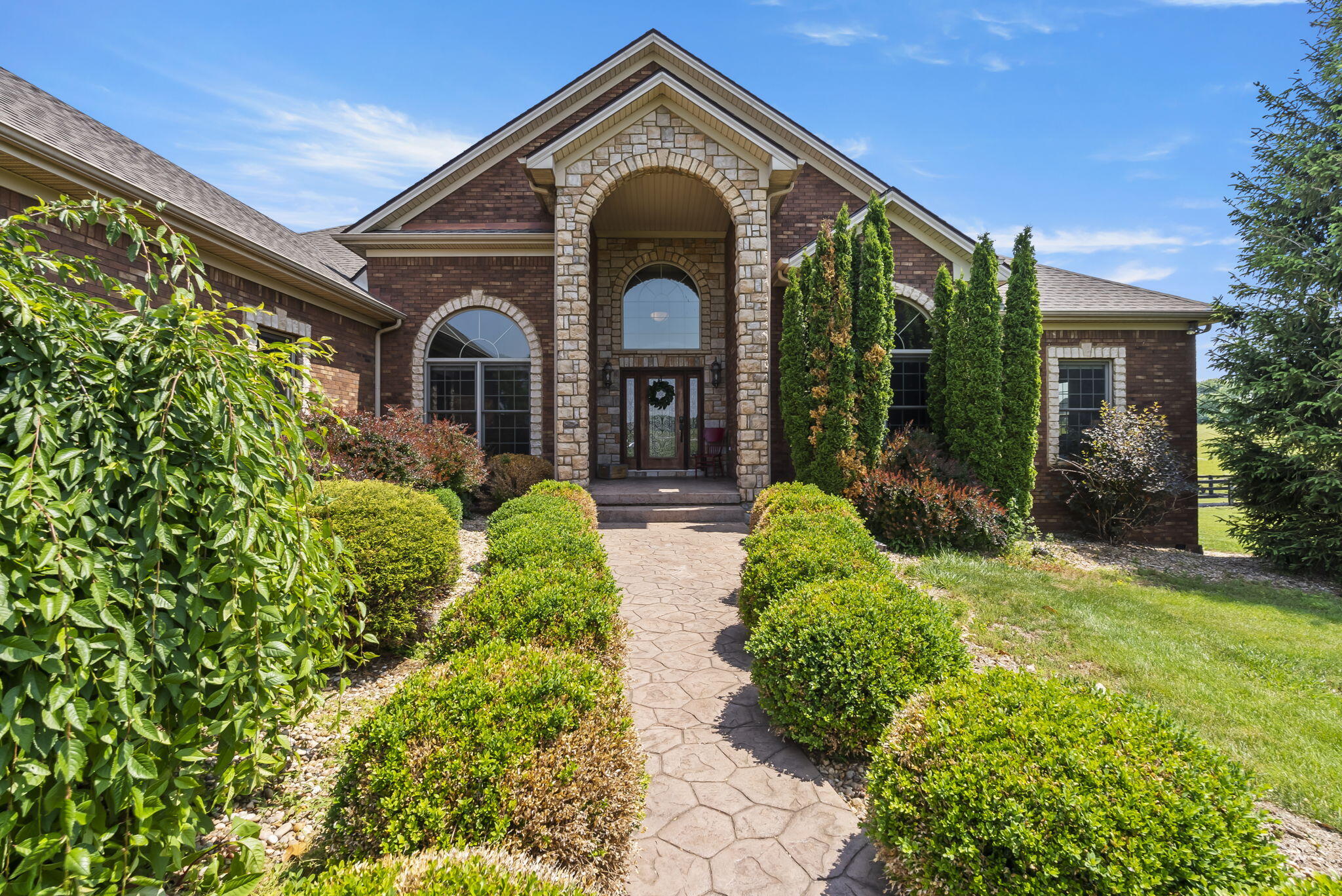 127 King Fisher Way