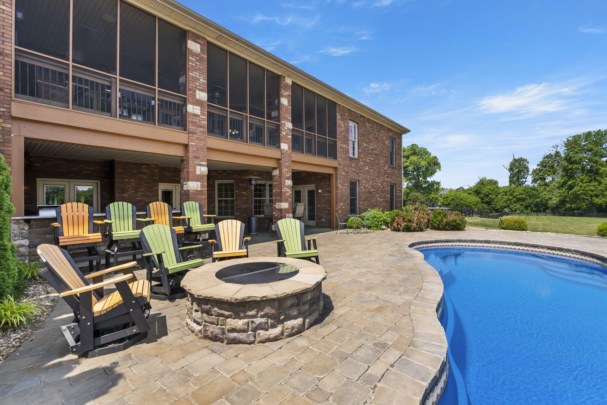 127 King Fisher Way