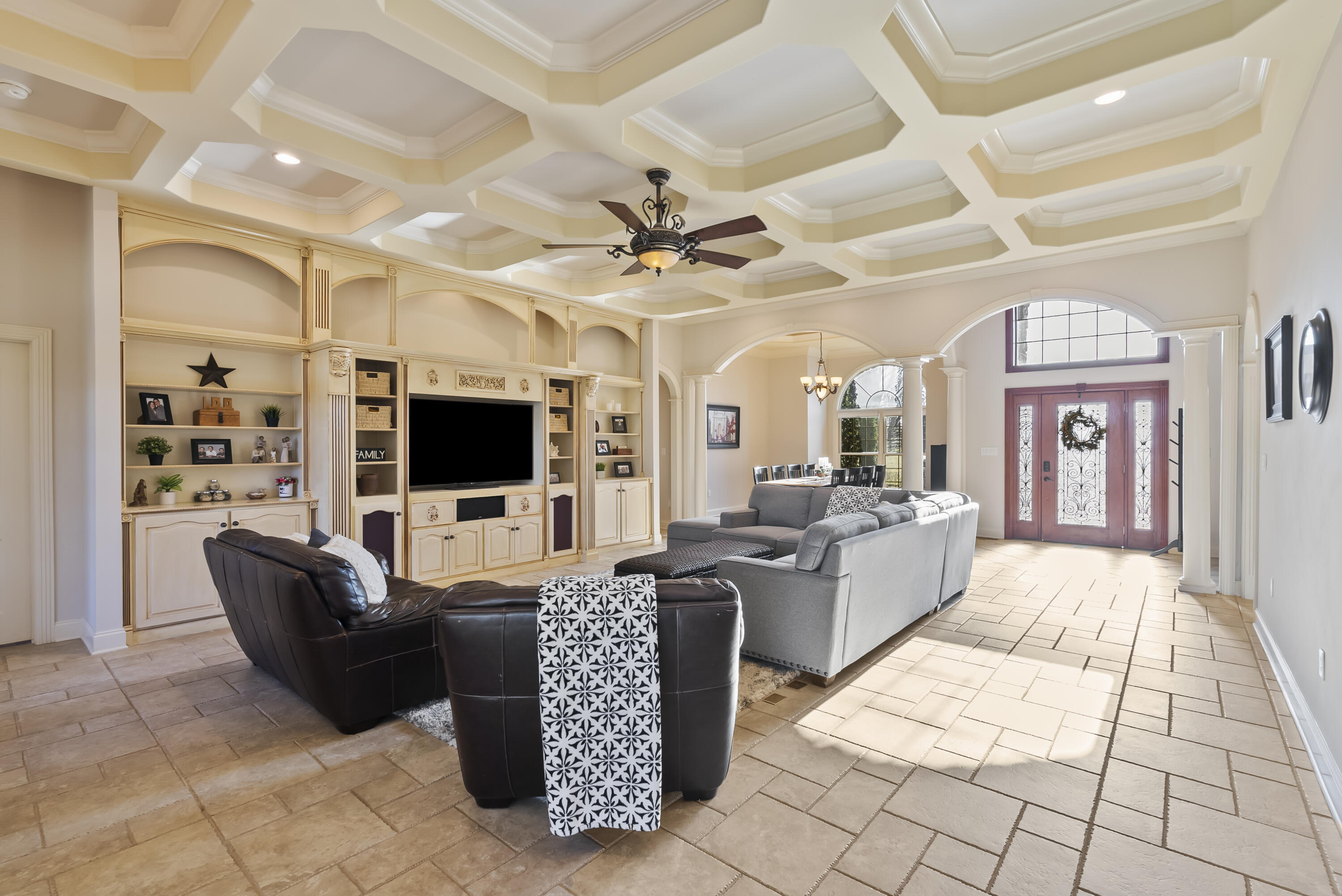 127 King Fisher Way