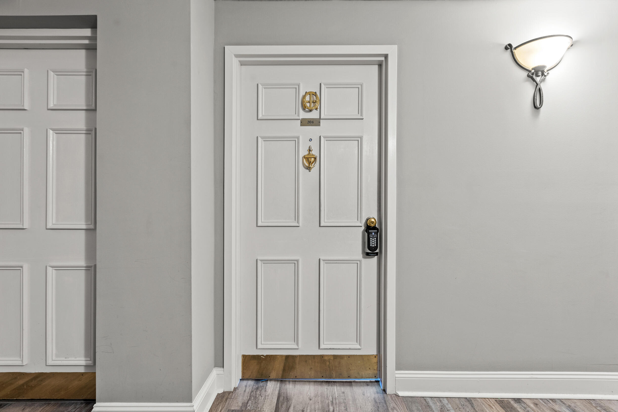 355 South Broadway, 204