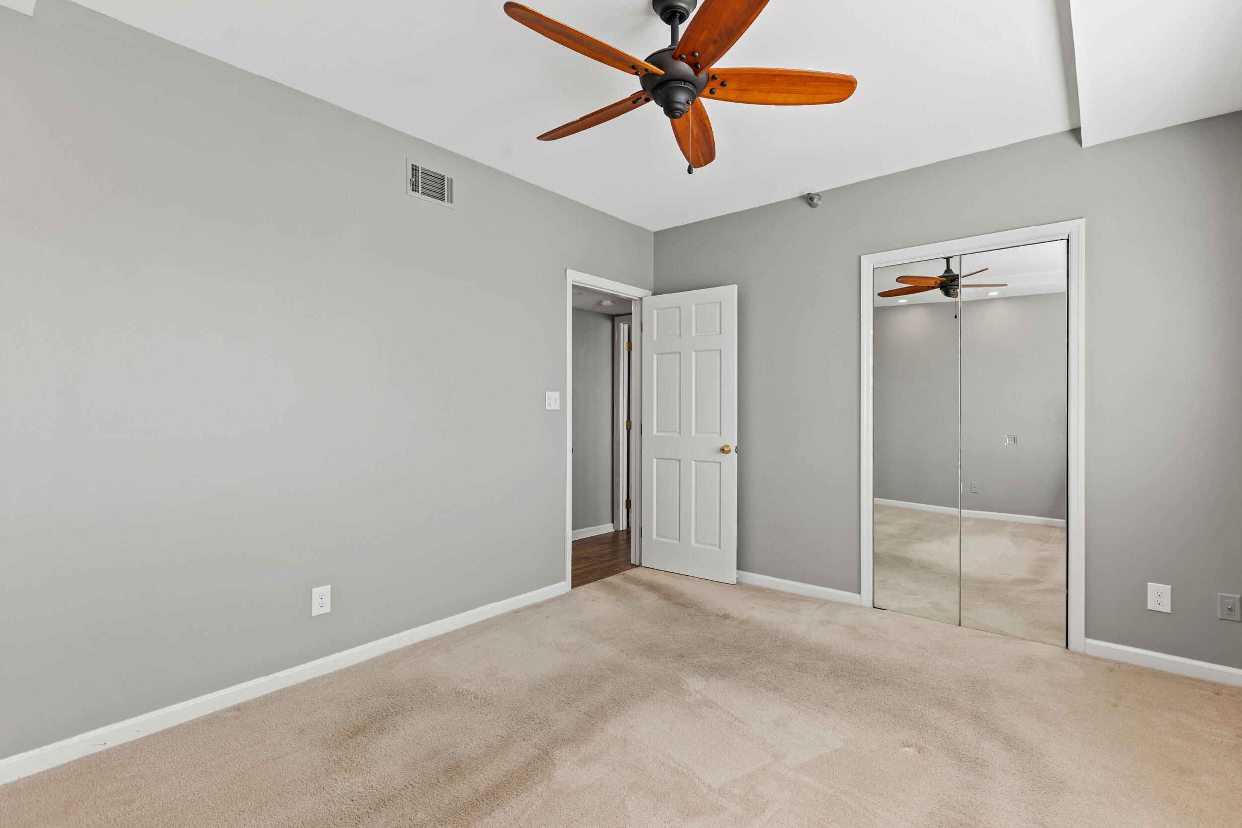 355 South Broadway, 204