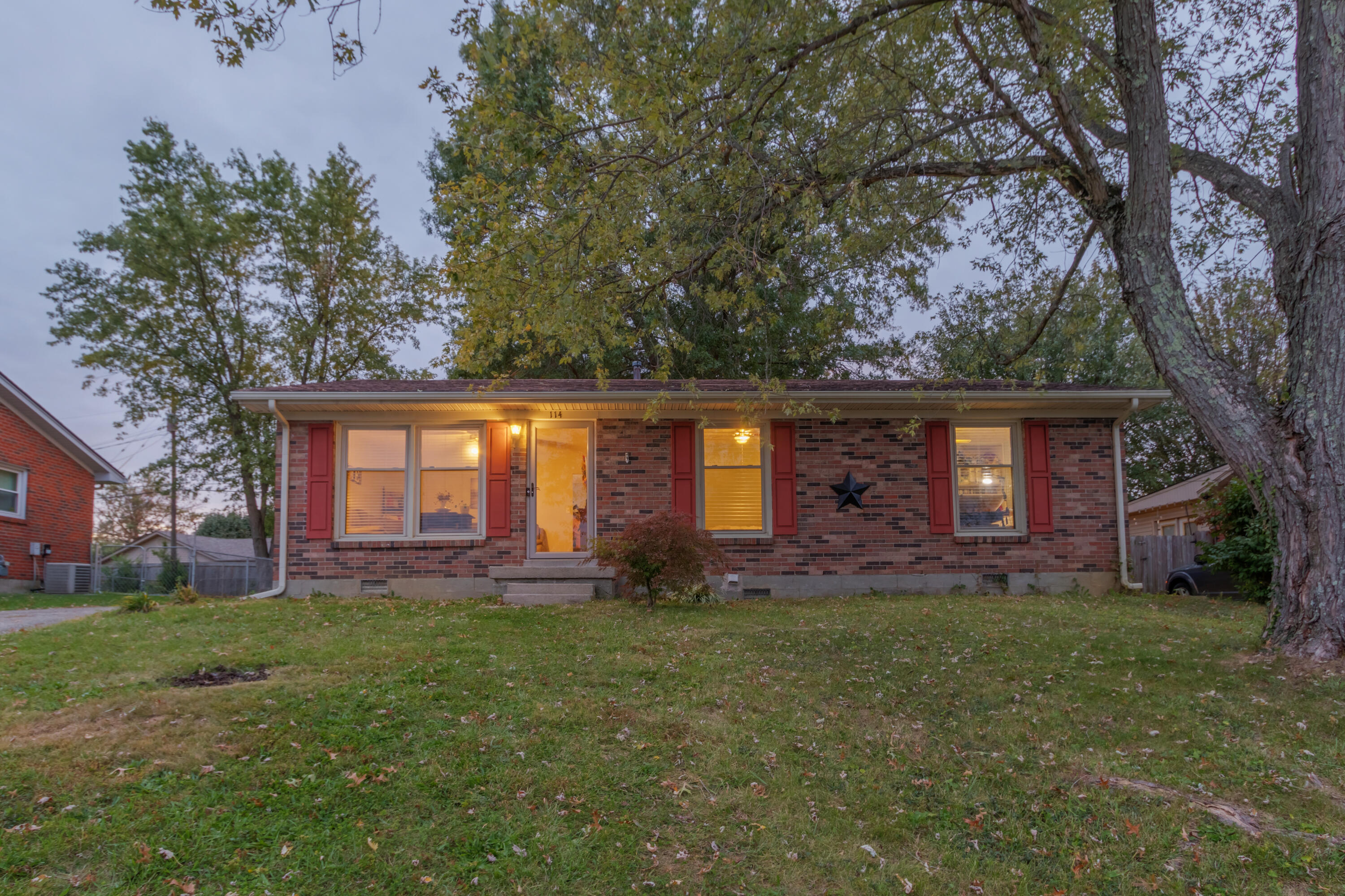 114 Holiday Road