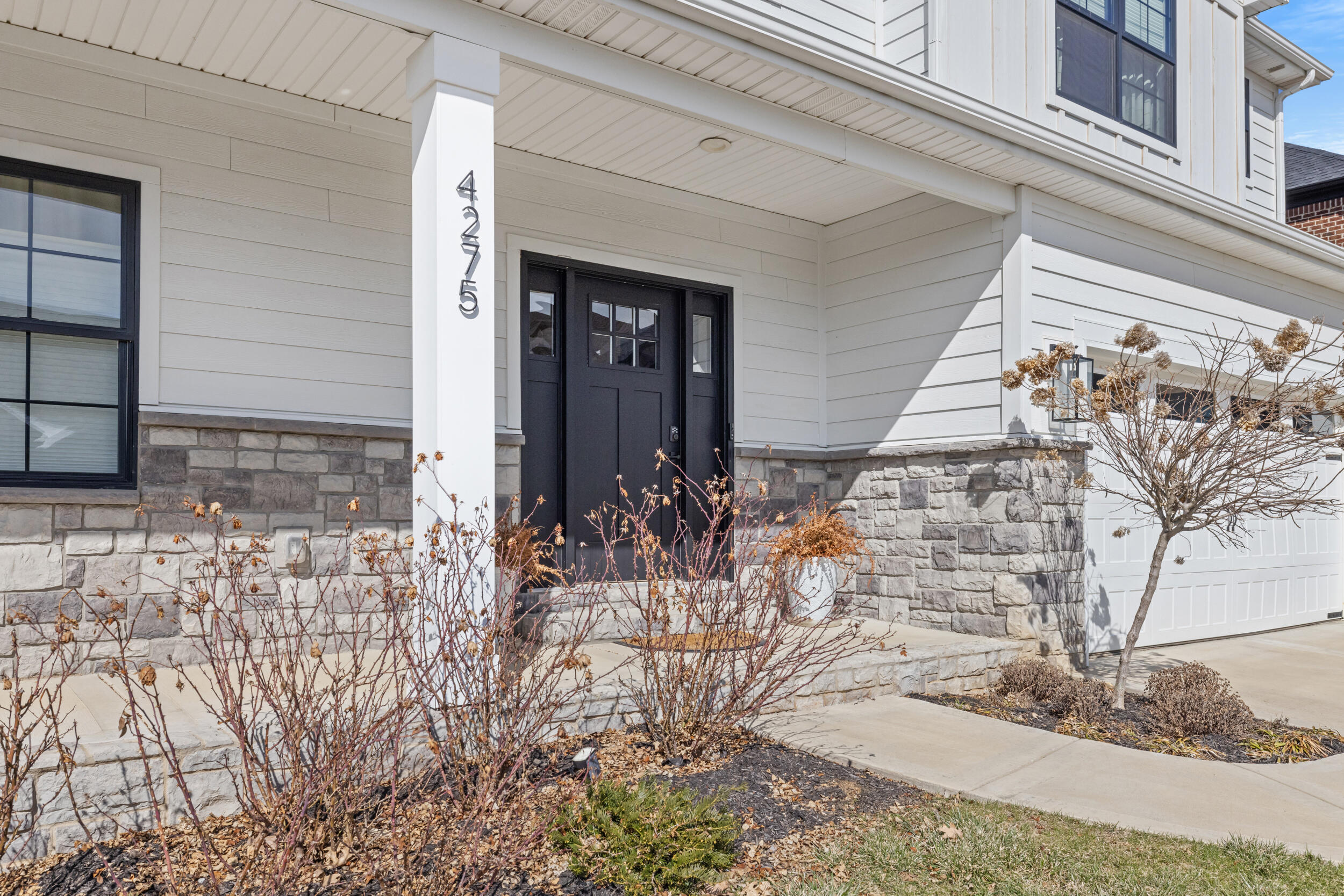 4275 Captains Court