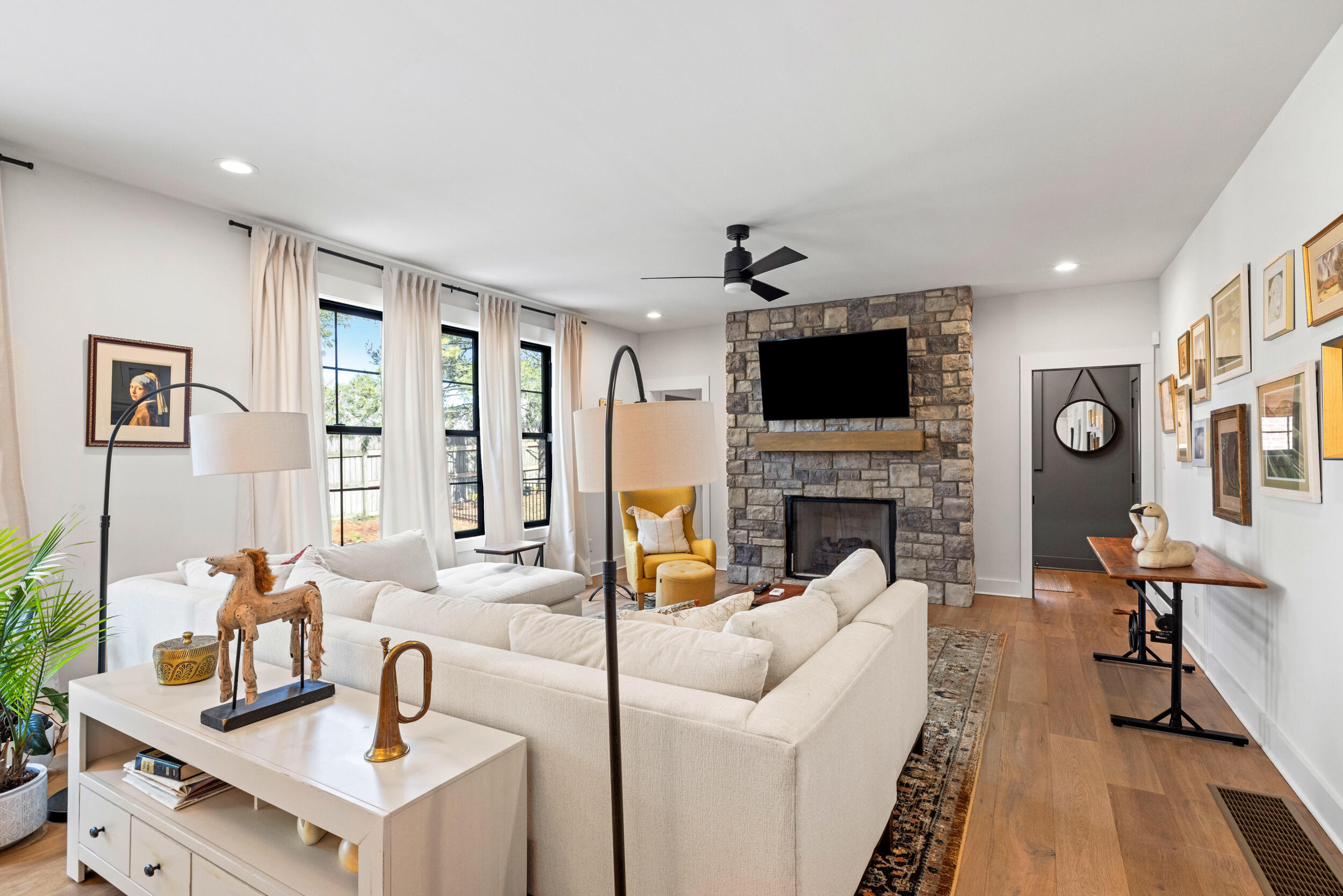 4275 Captains Court