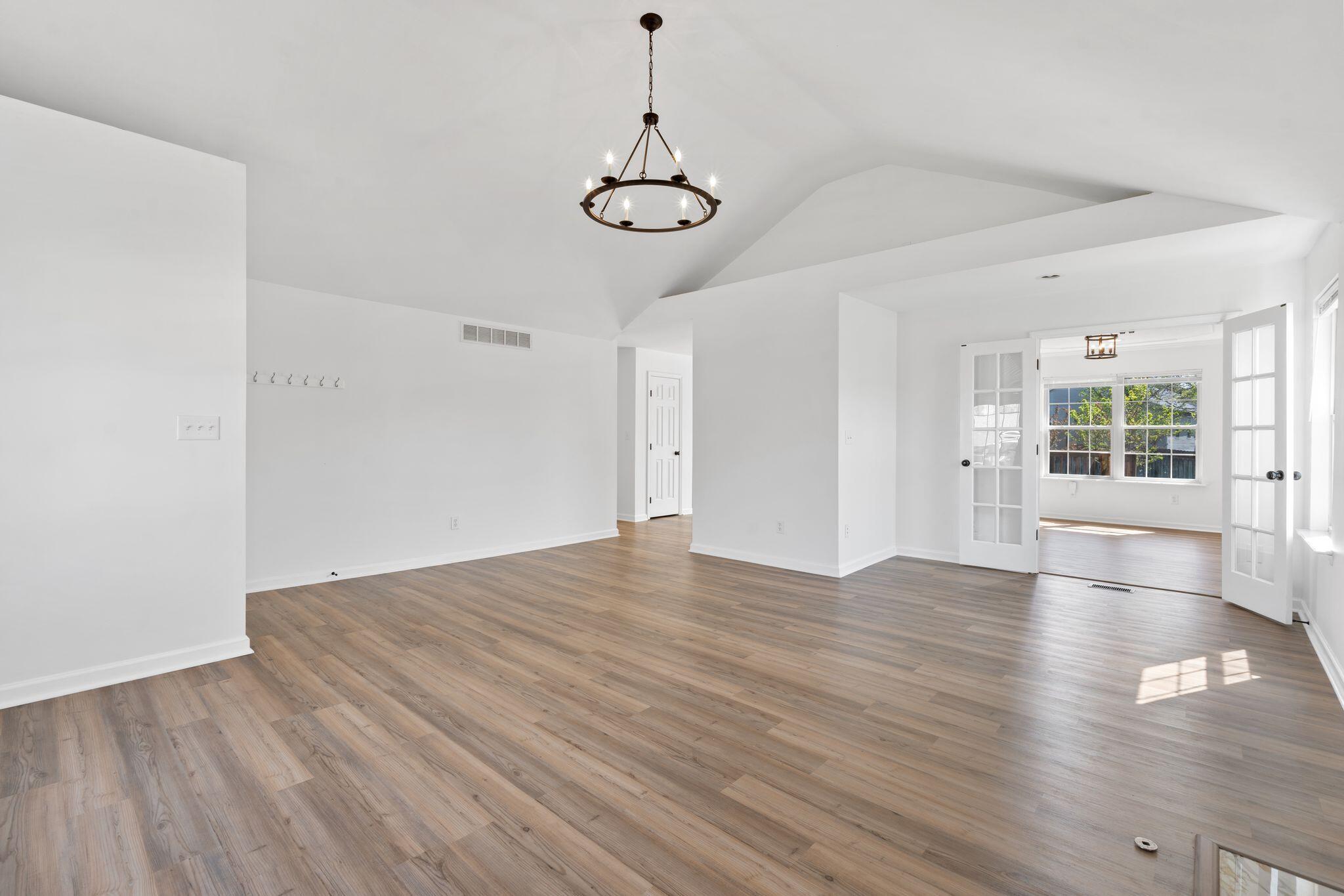 112 Walnut Ridge Court