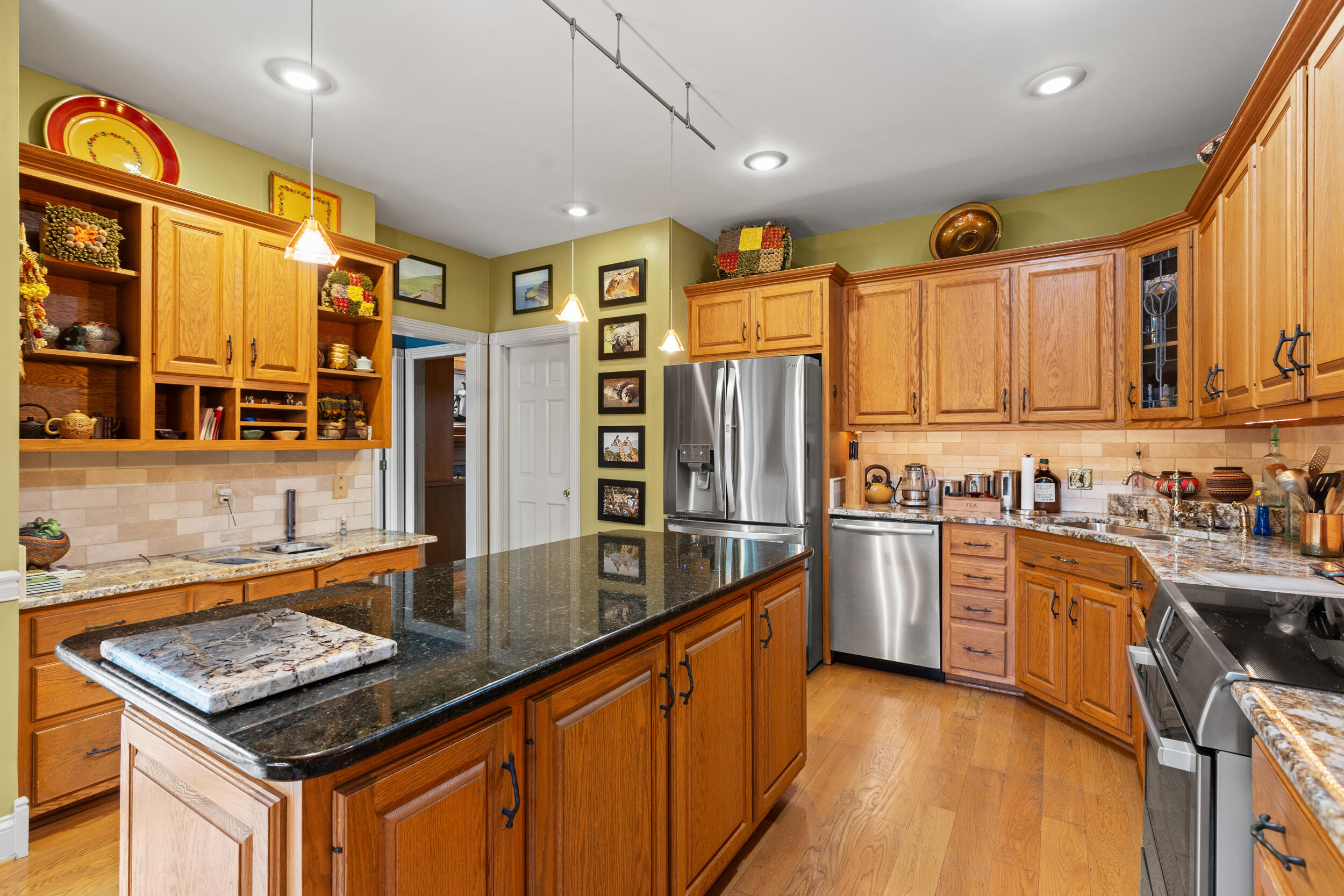4942 Hartland Parkway