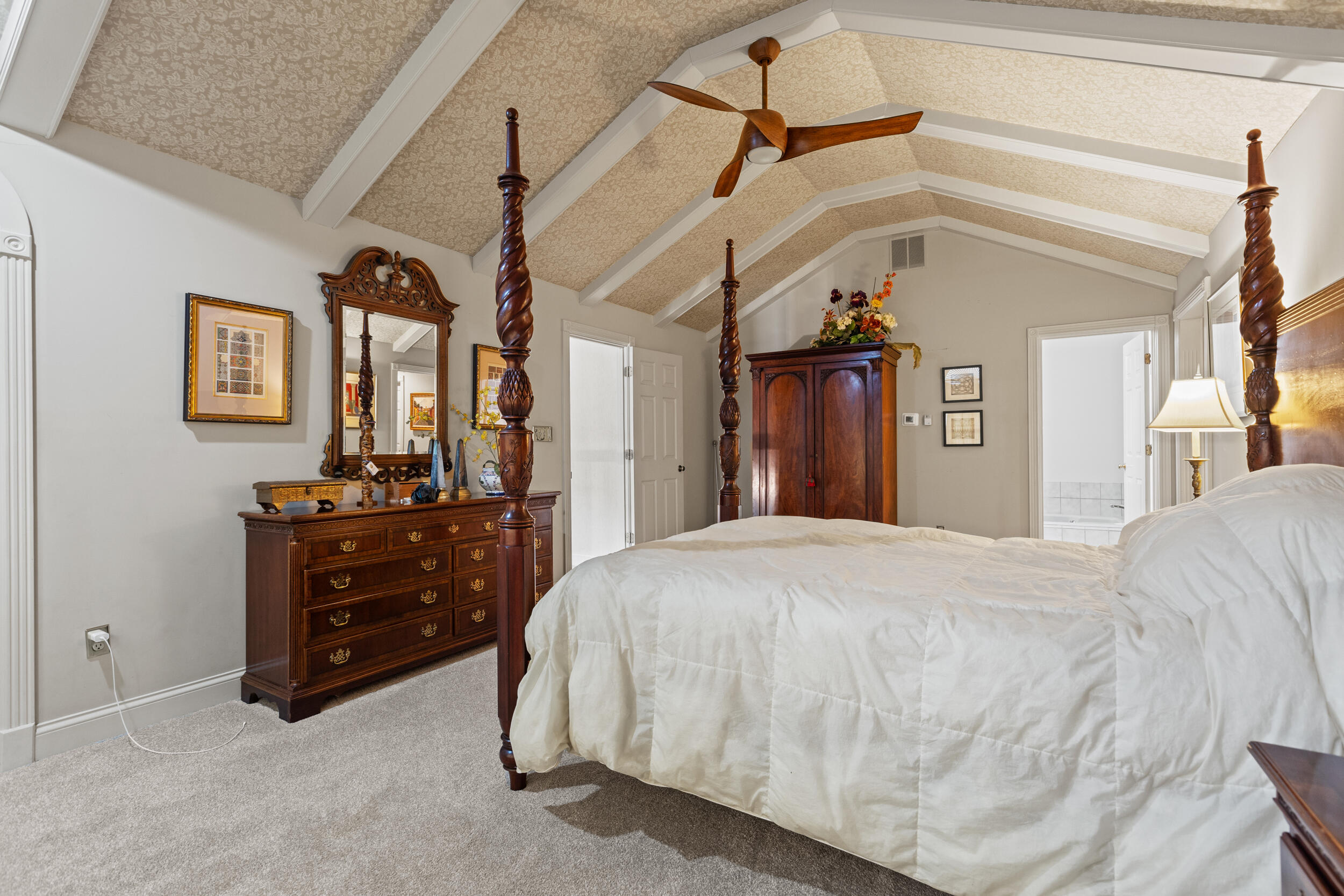 4942 Hartland Parkway