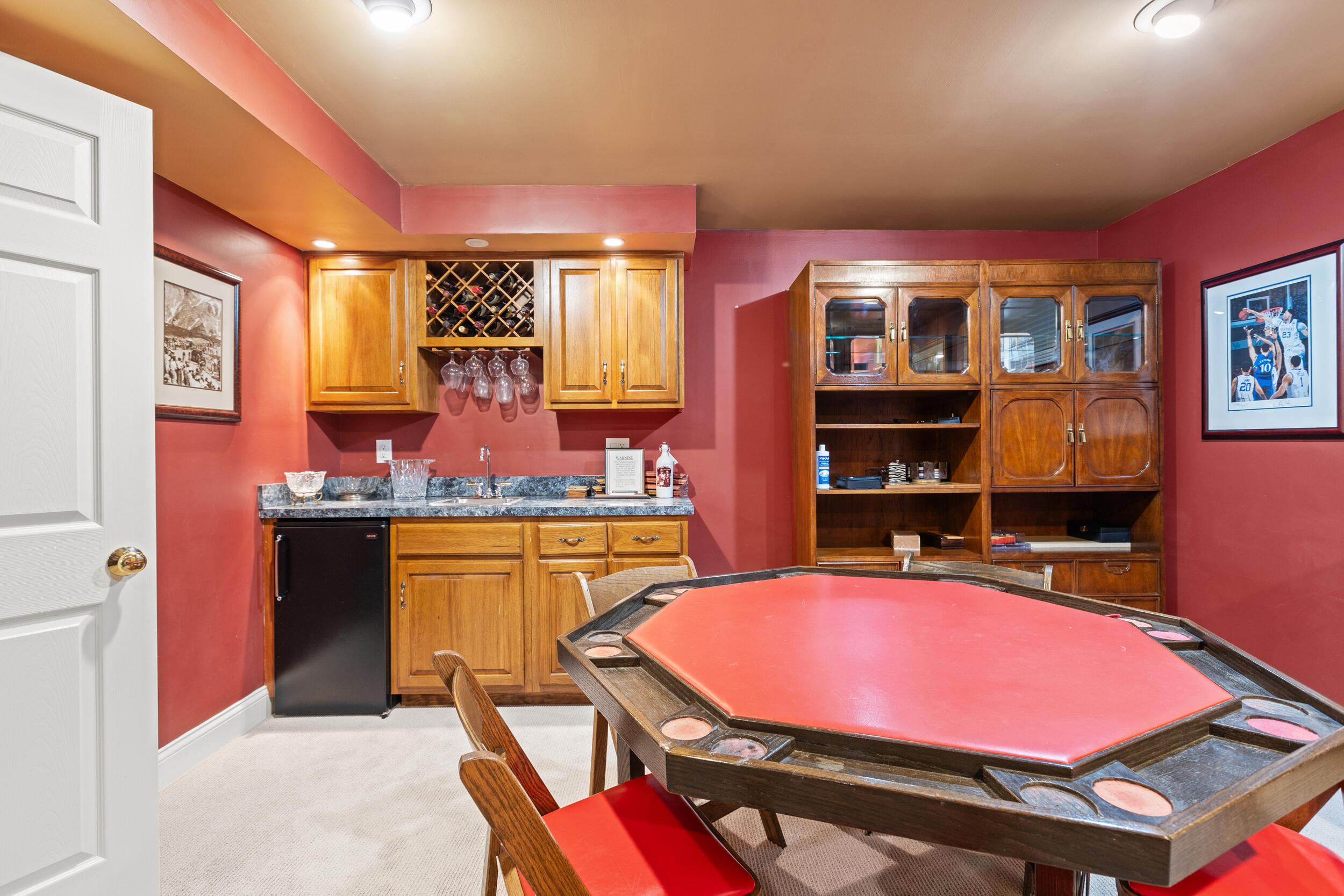 4942 Hartland Parkway