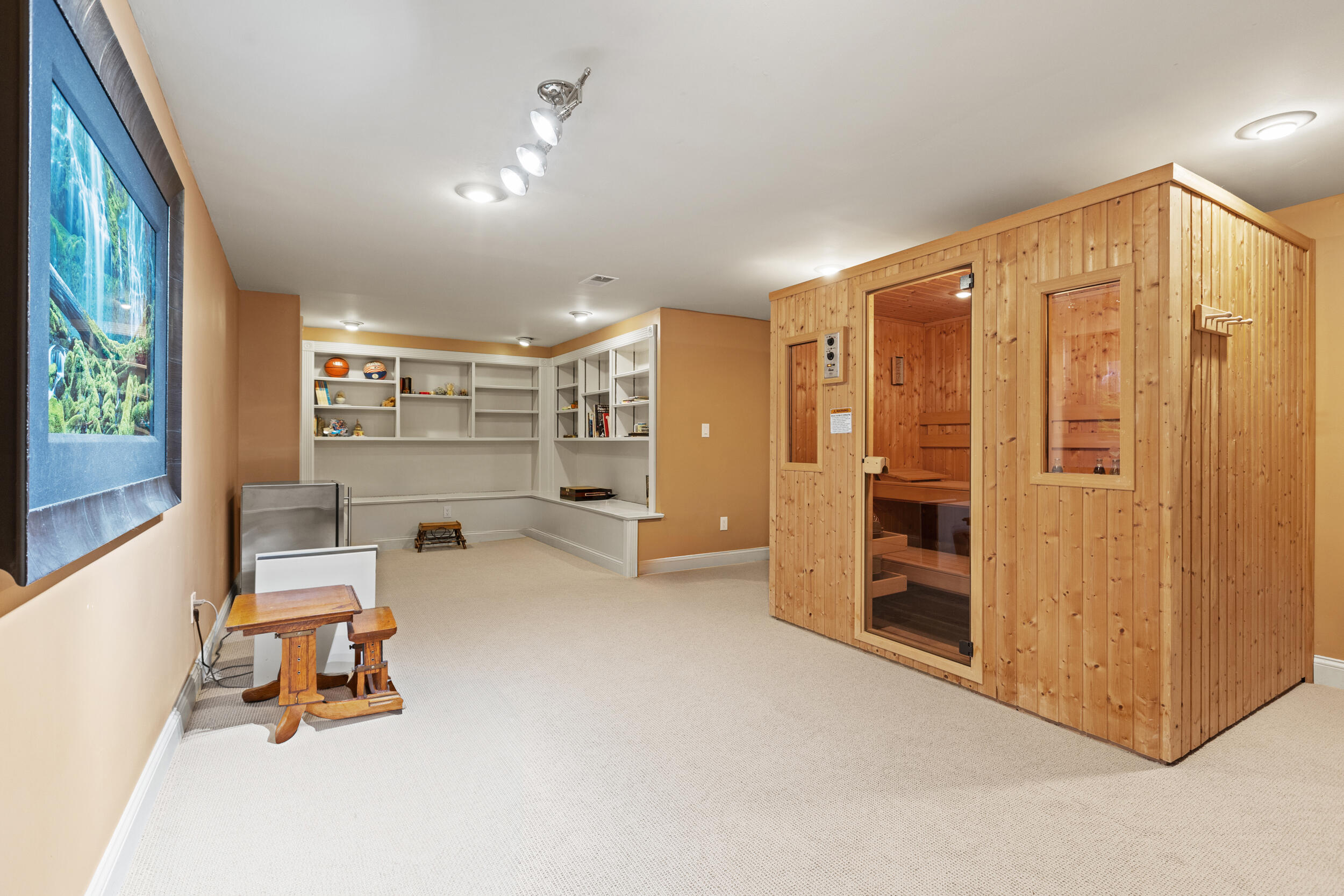 4942 Hartland Parkway