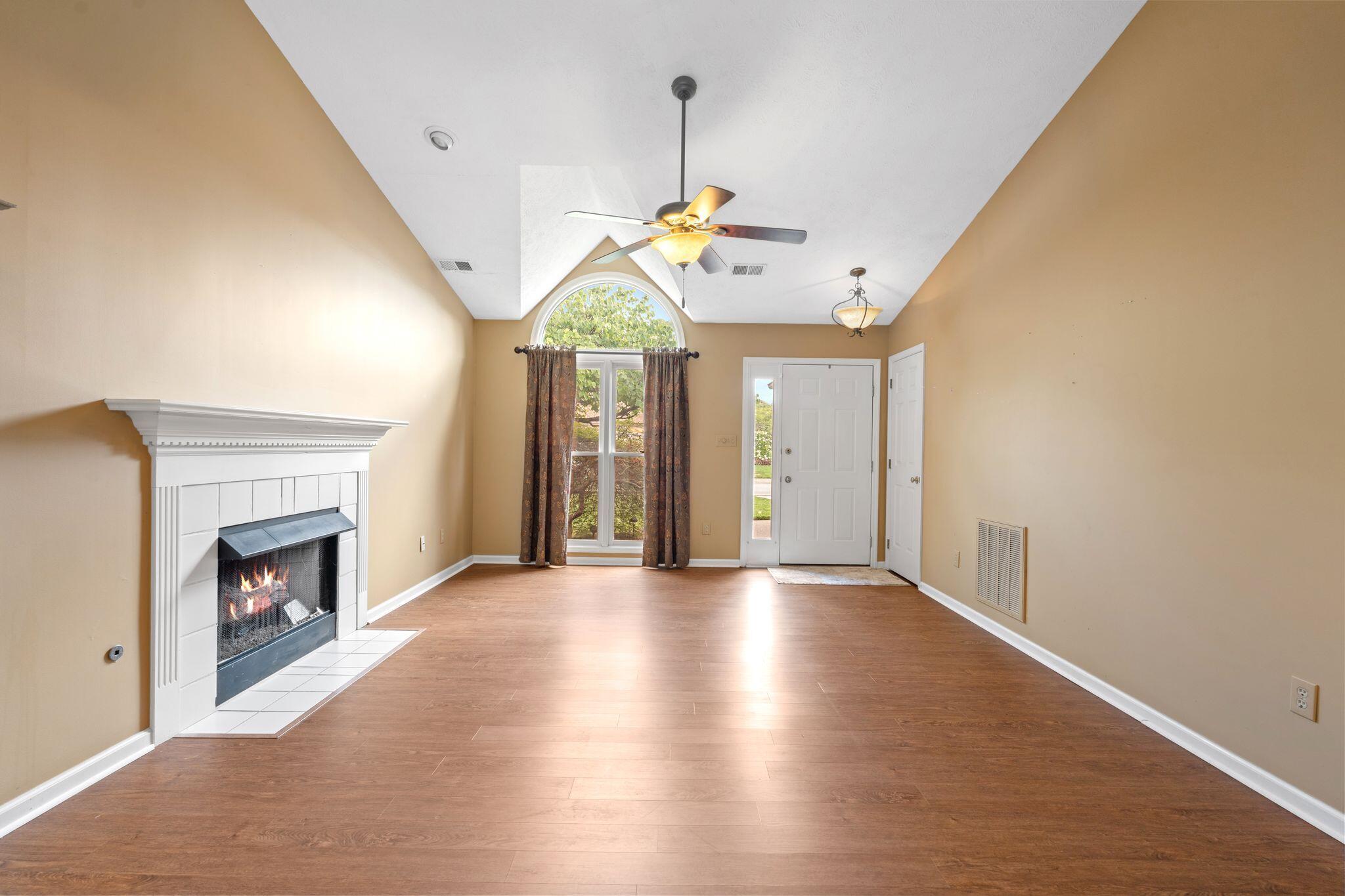 2060 Glade Lane