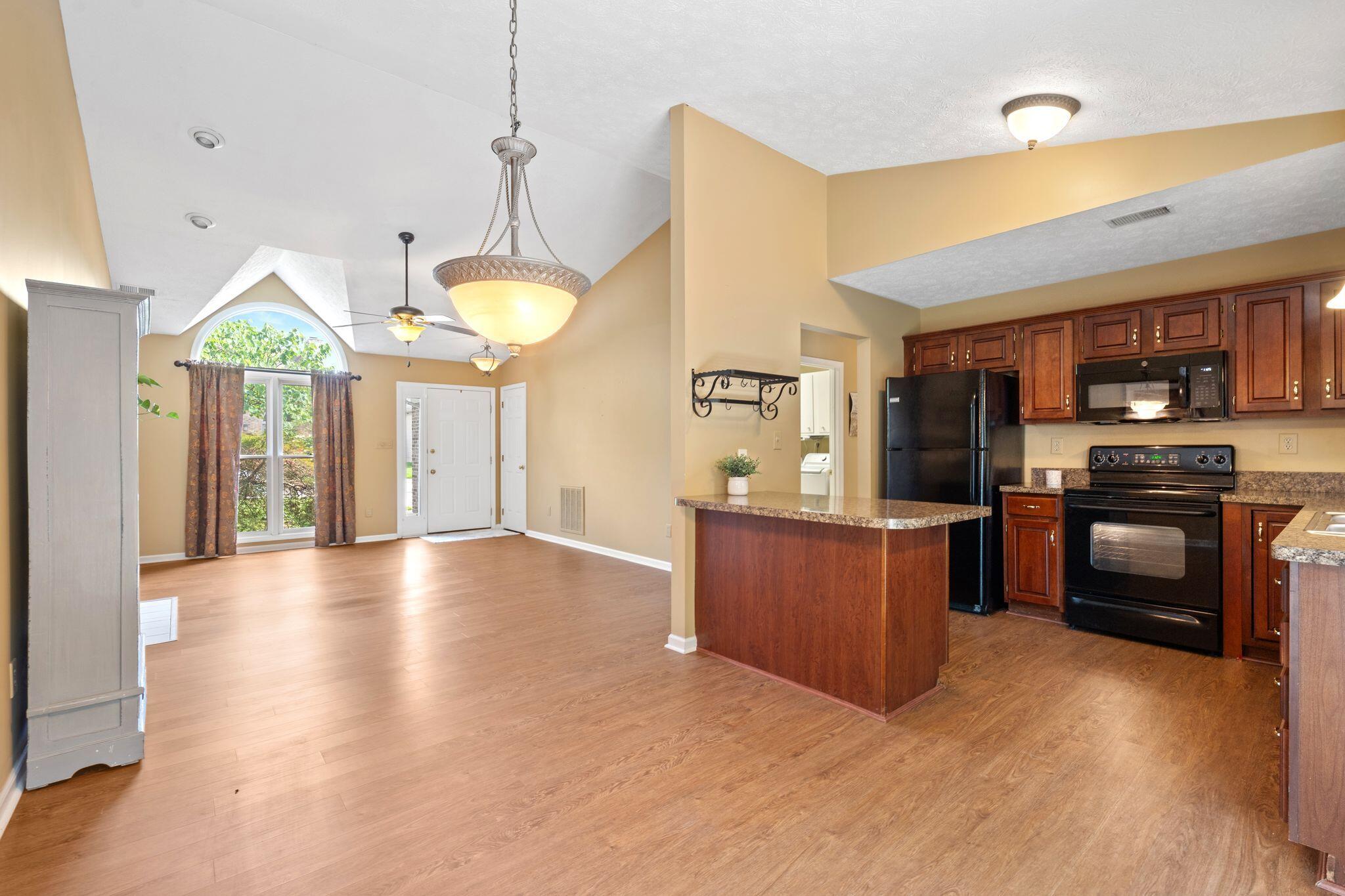 2060 Glade Lane