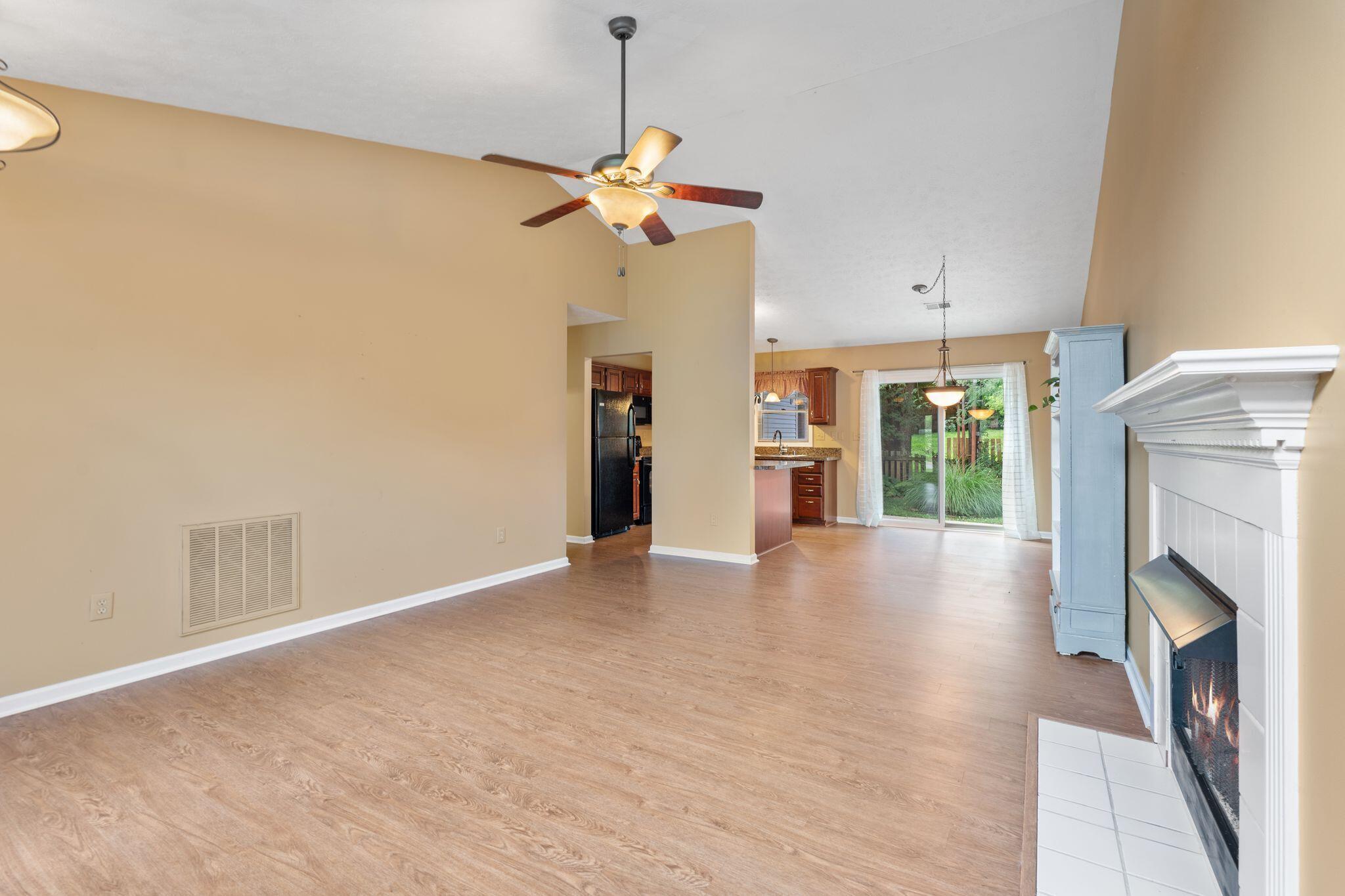 2060 Glade Lane