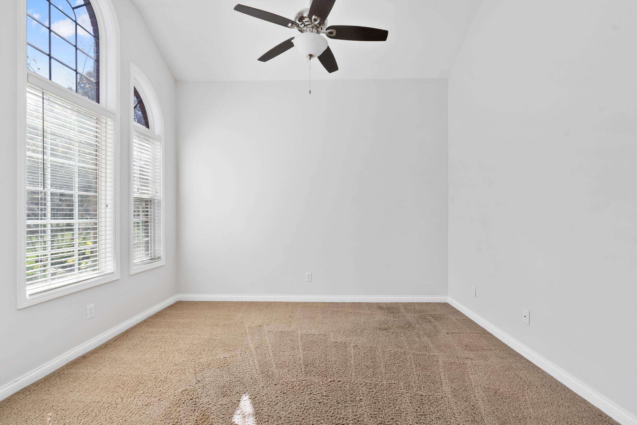 425 Lantana Park