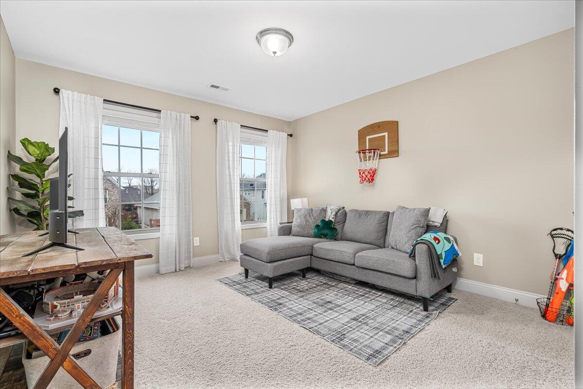 444 Hastings Lane