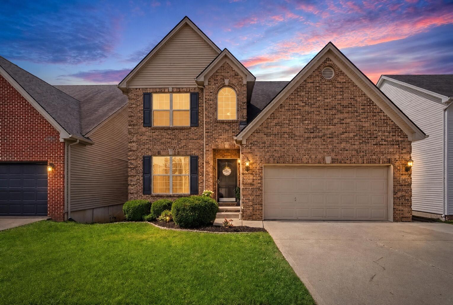 893 Winding Oak Trail