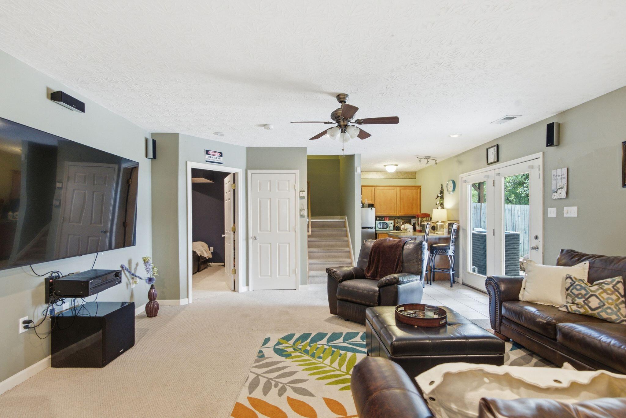 893 Winding Oak Trail