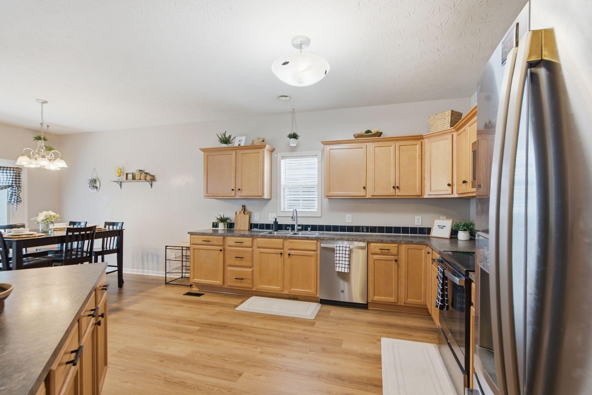 893 Winding Oak Trail