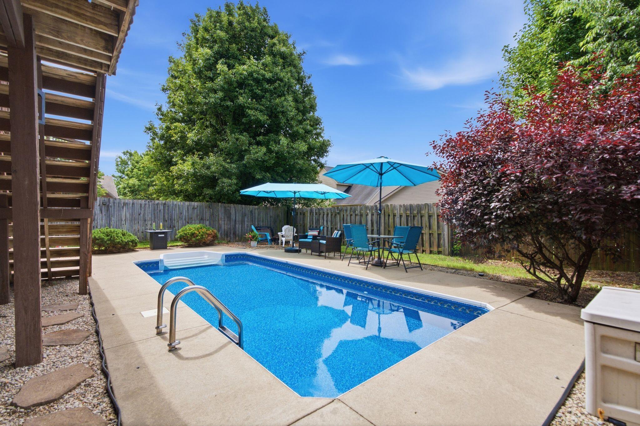 893 Winding Oak Trail