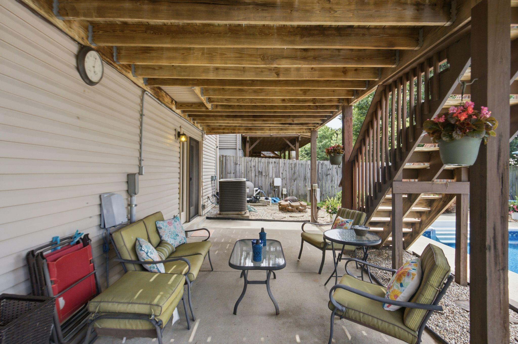 893 Winding Oak Trail