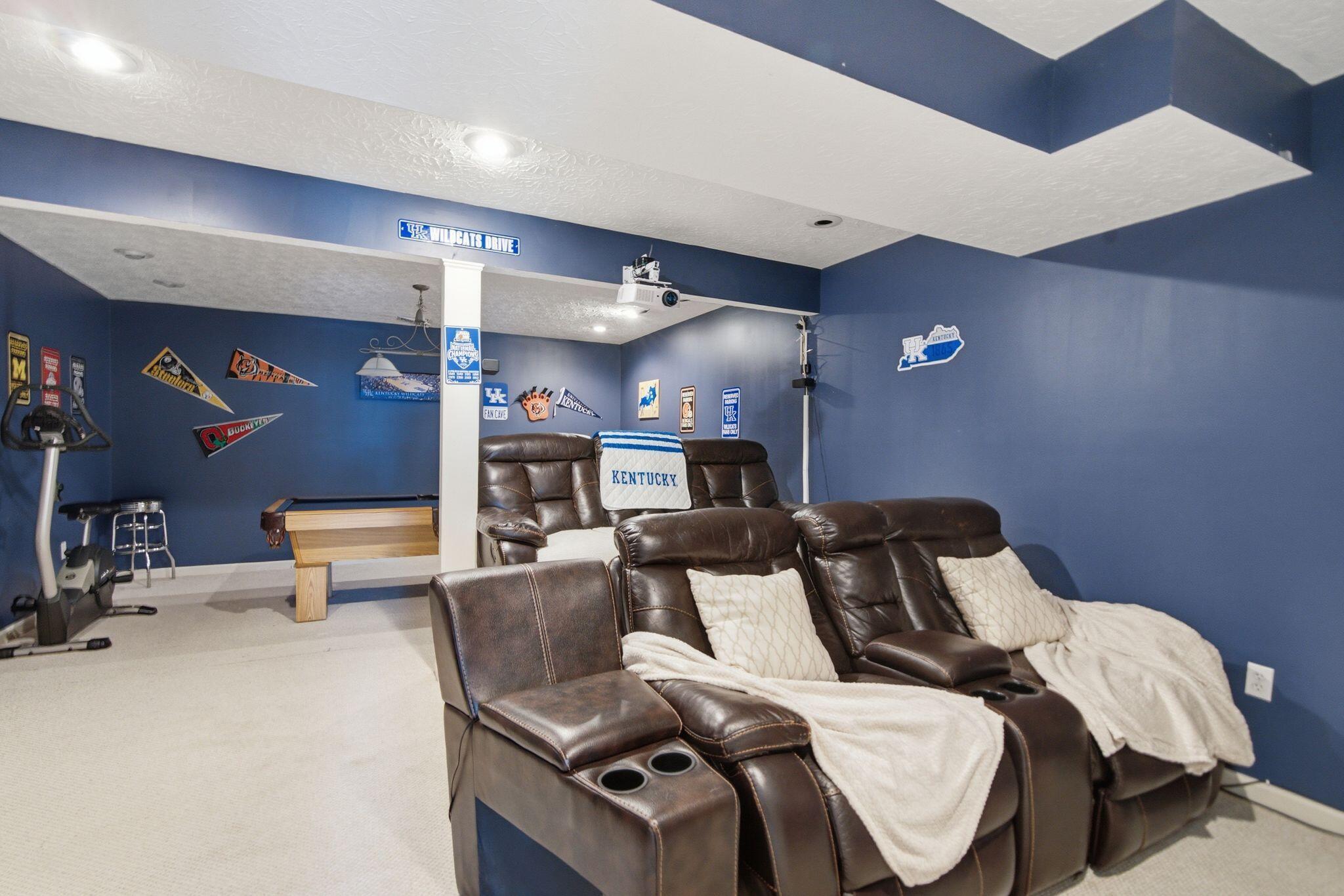 893 Winding Oak Trail