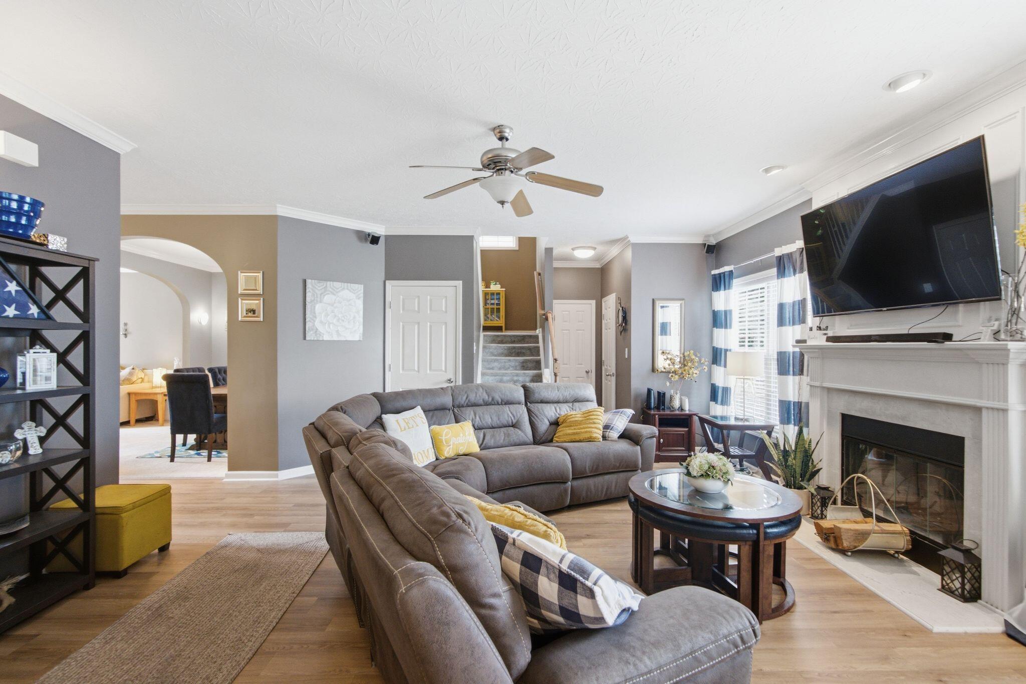 893 Winding Oak Trail
