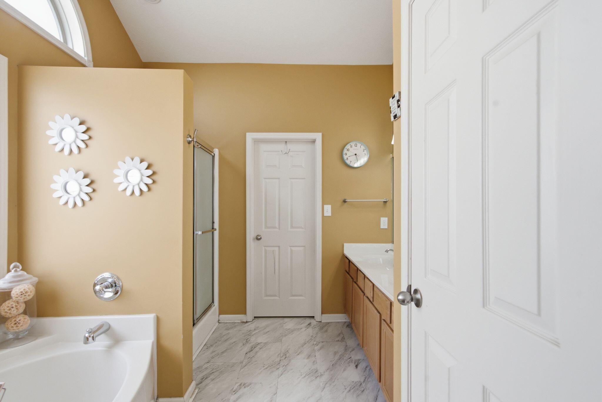893 Winding Oak Trail