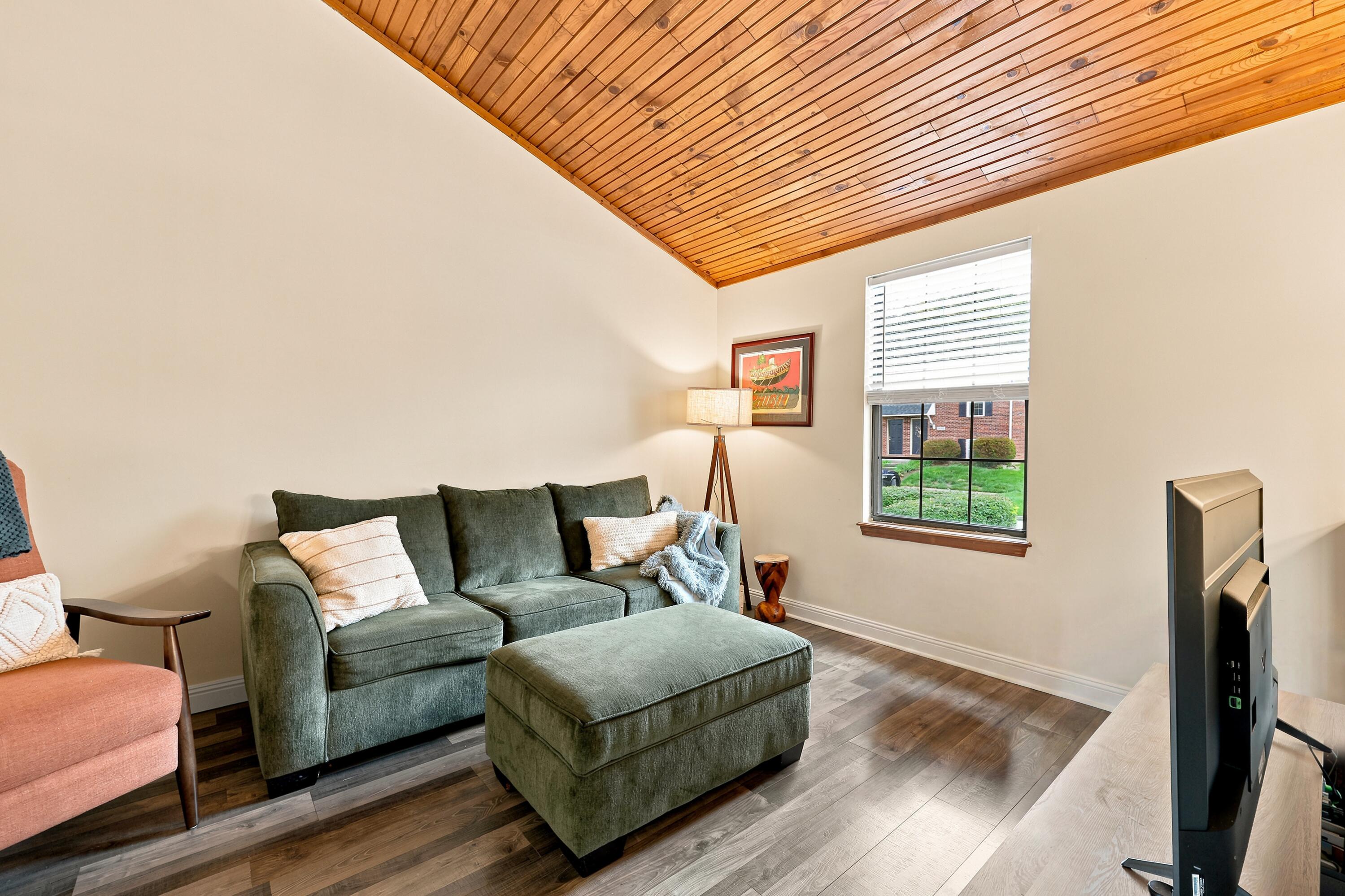 1440 SE Hartland Woods Way 1440