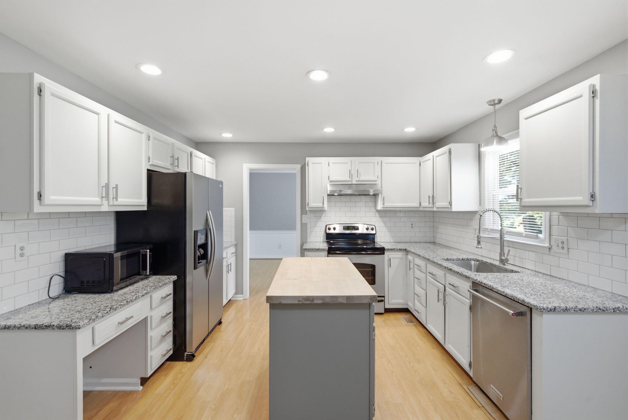 1708 Oak Pl Court