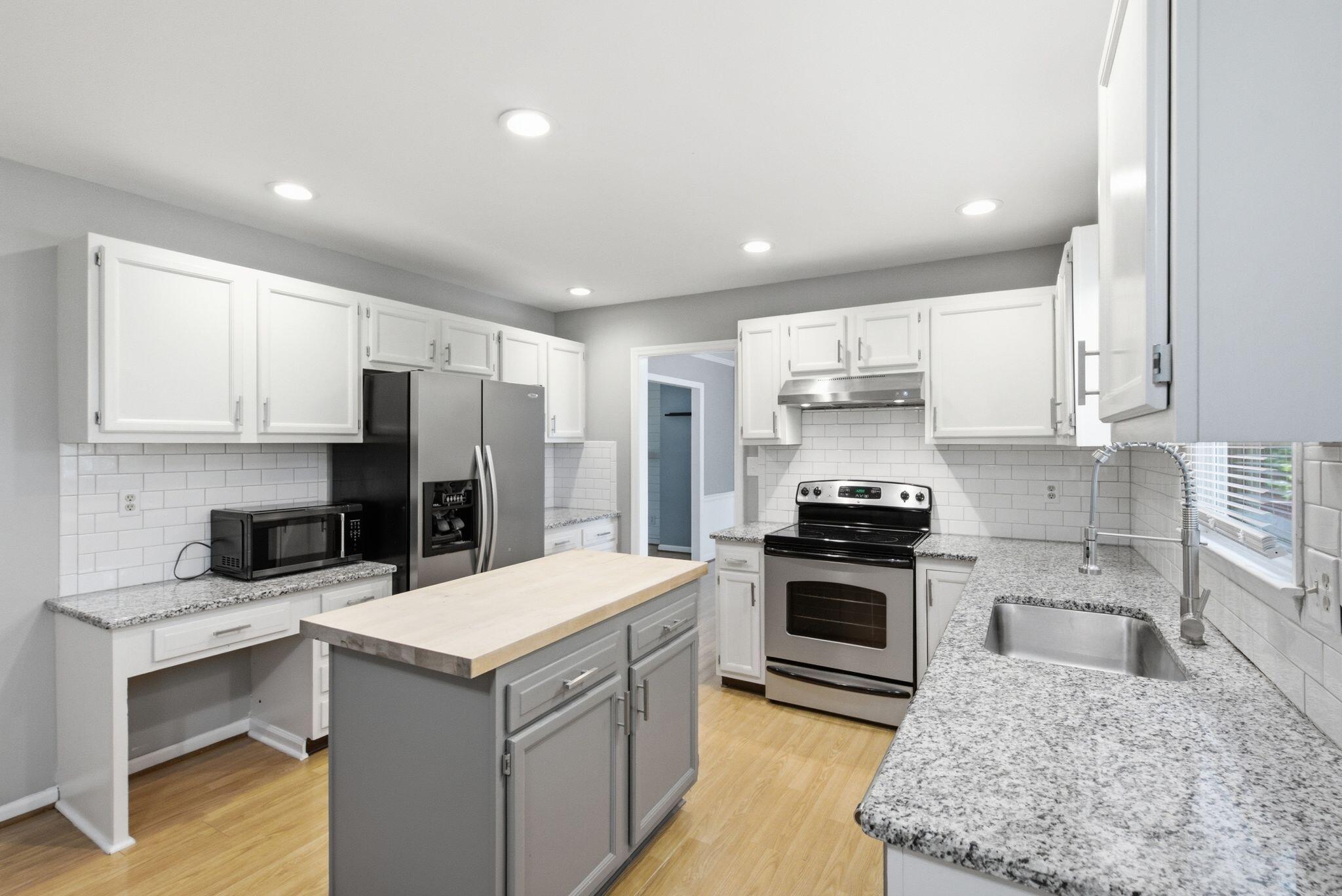 1708 Oak Pl Court