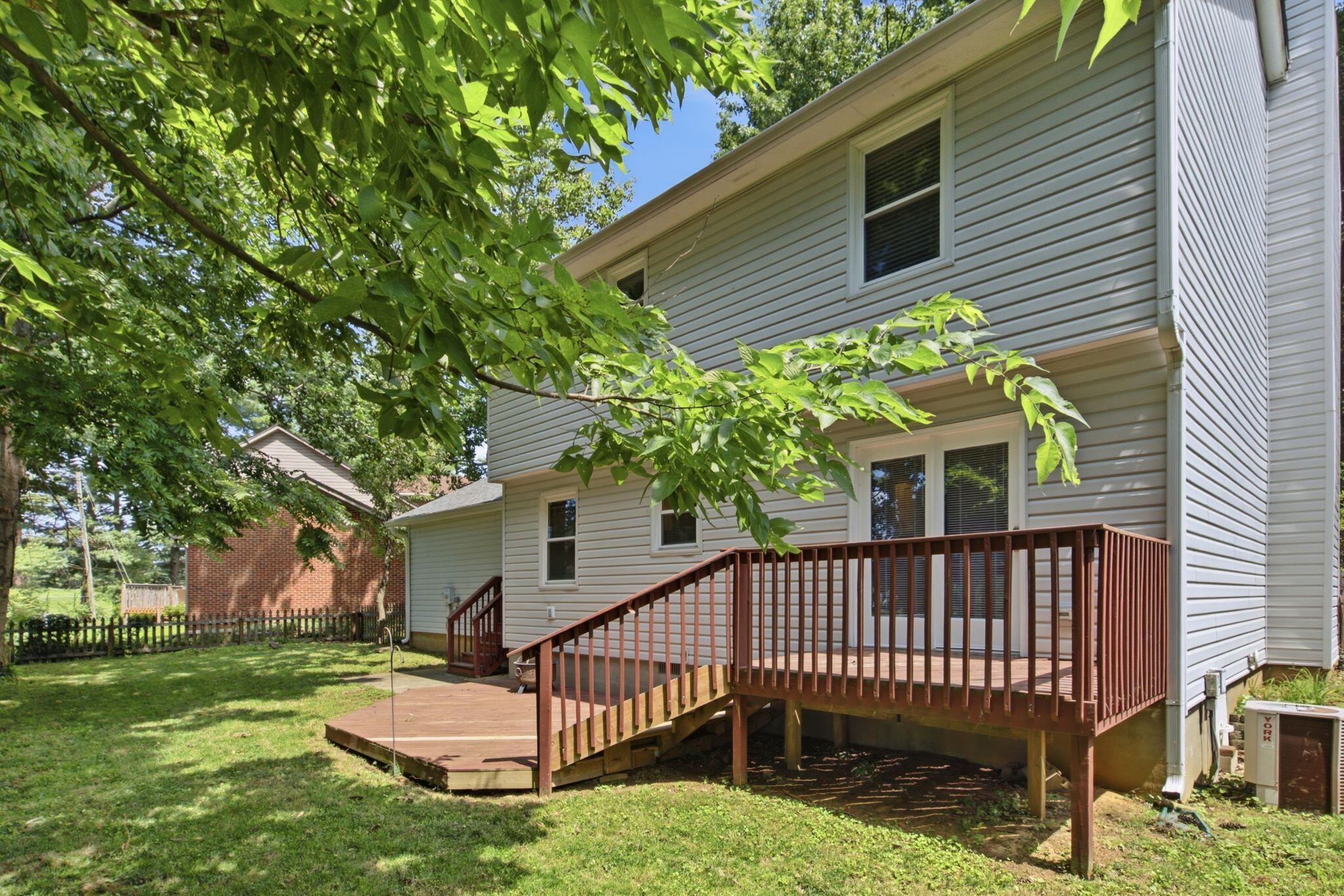 1708 Oak Pl Court