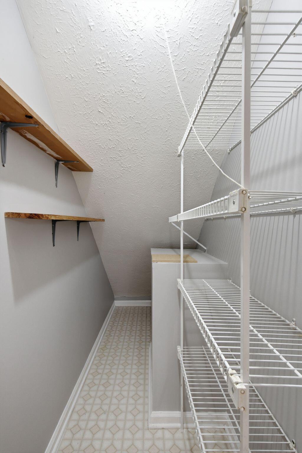 1708 Oak Pl Court