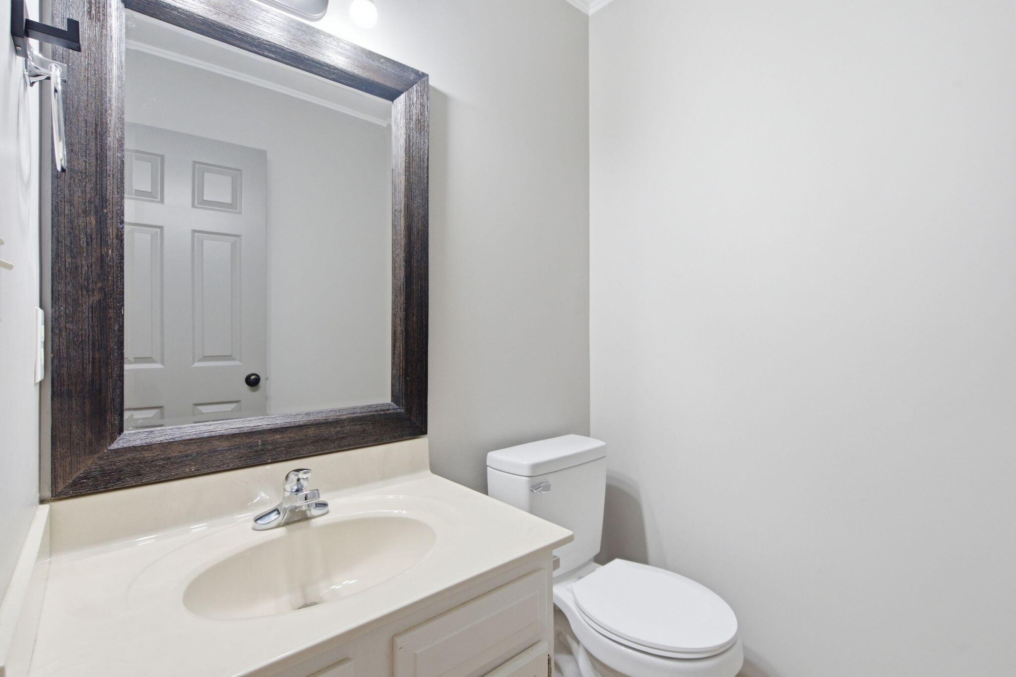 1708 Oak Pl Court