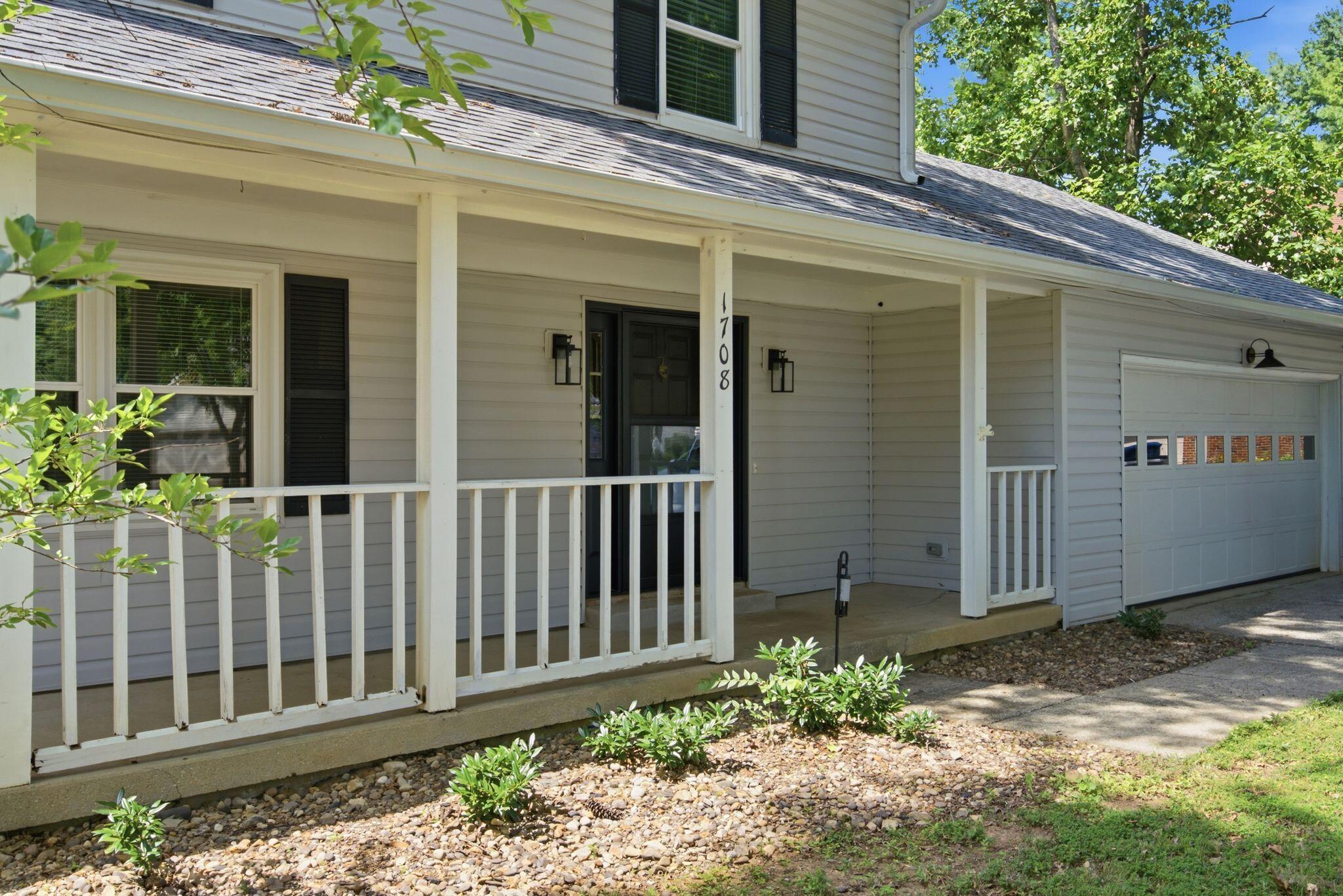 1708 Oak Pl Court