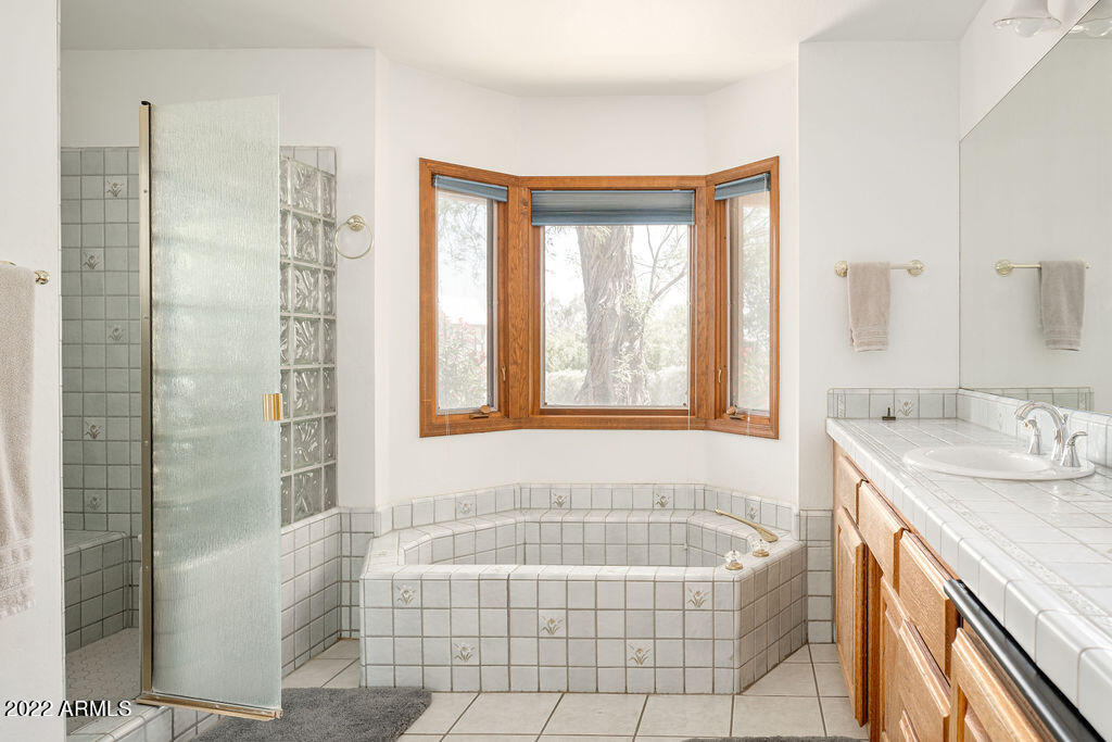 5302 E Palo Verde Drive