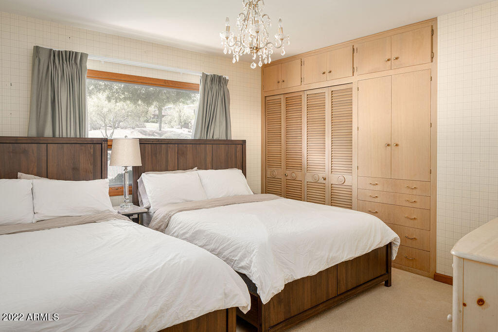 5302 E Palo Verde Drive