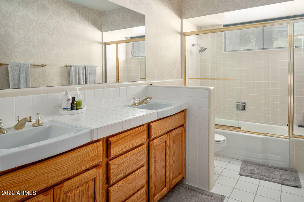 5302 E Palo Verde Drive