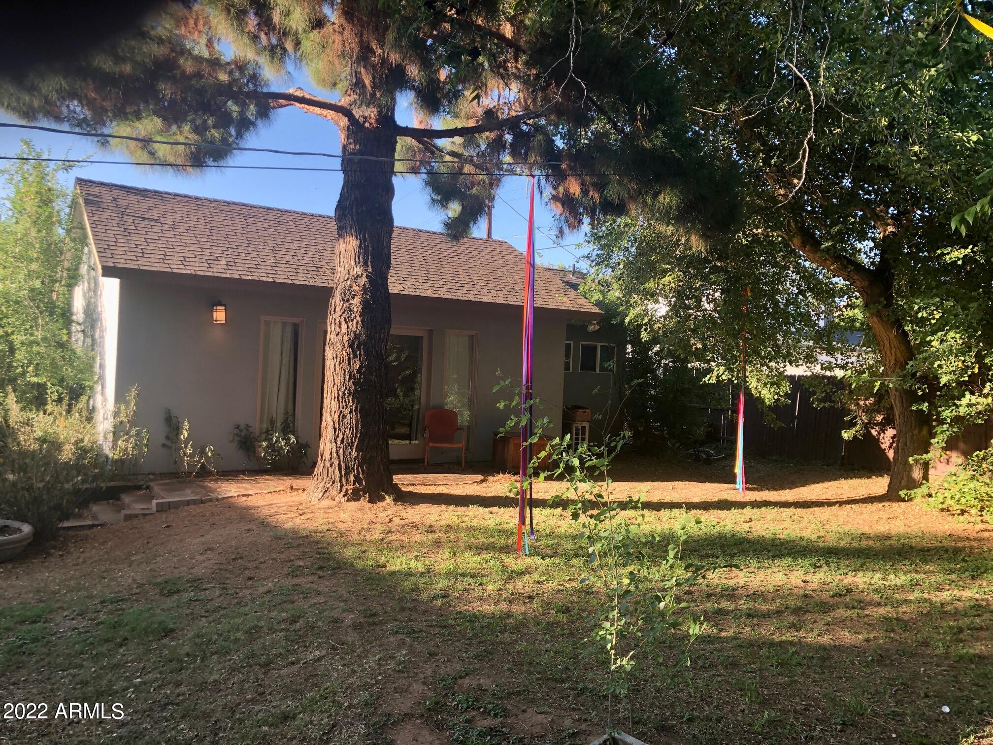 4511 N 38th Place